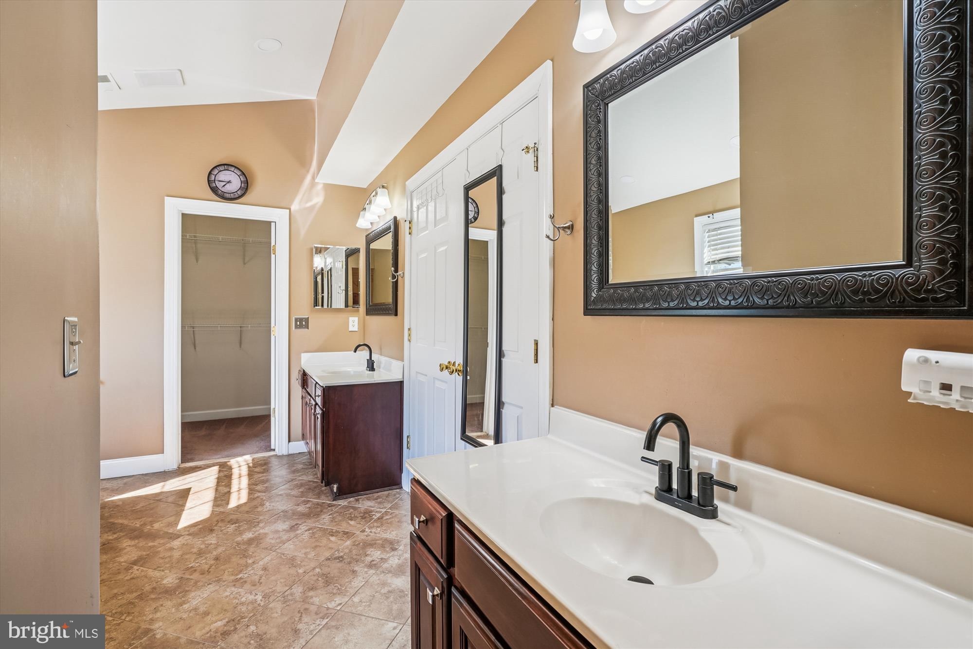 CHRISTY FARM - Residential Lease