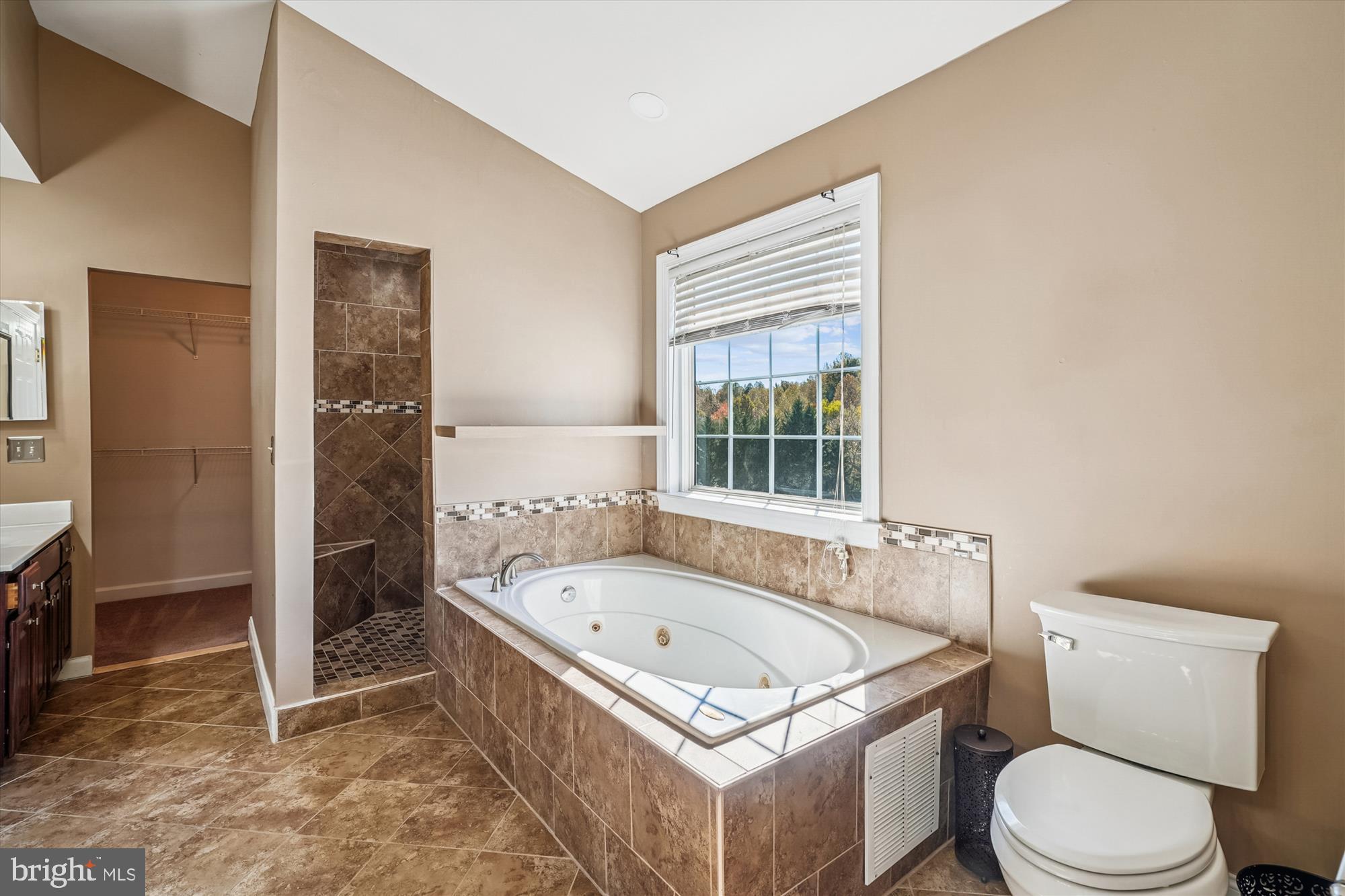 CHRISTY FARM - Residential Lease