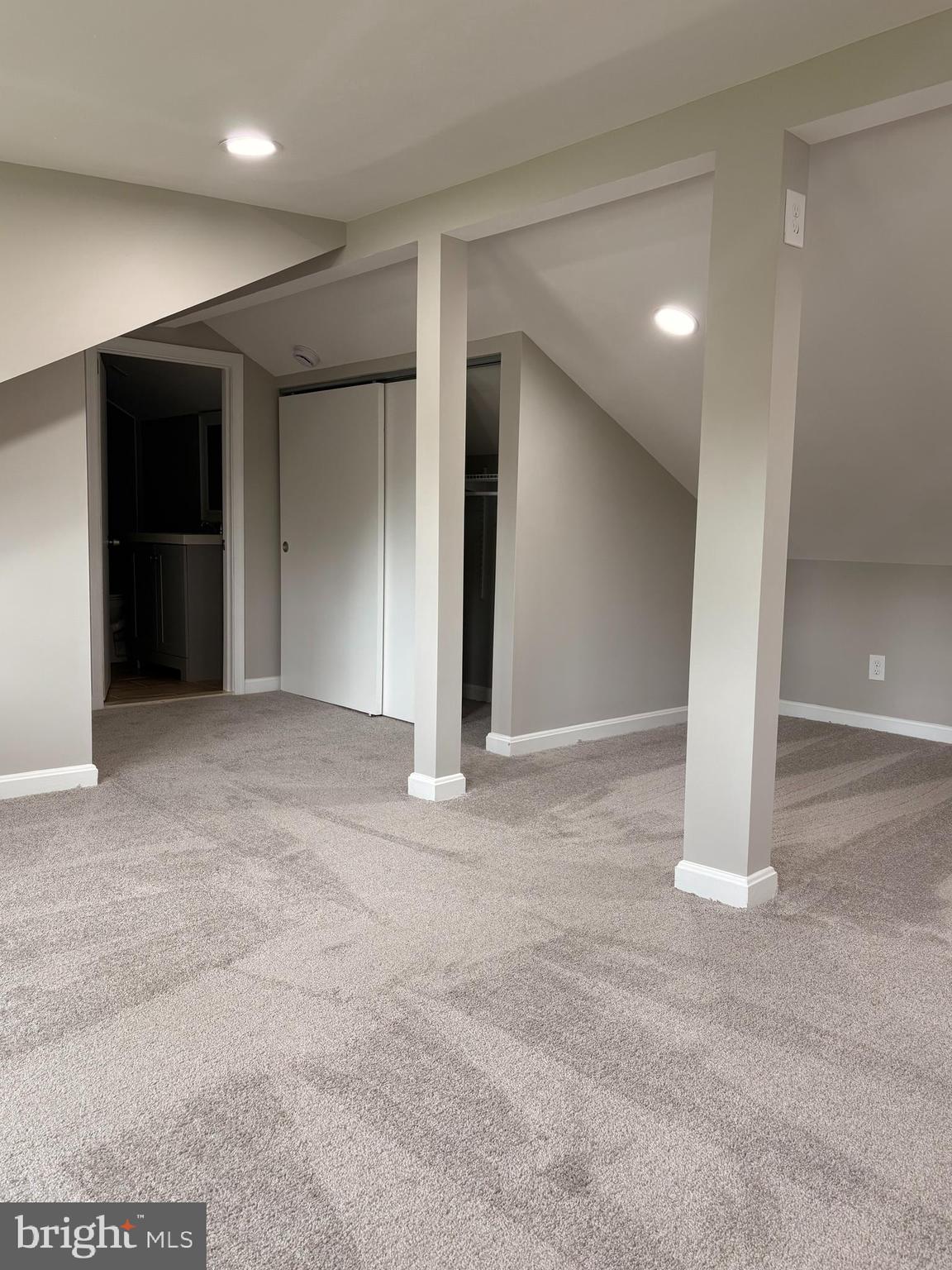 HENLEY'S PARK - Residential