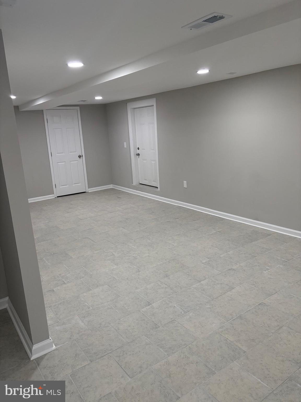 HENLEY'S PARK - Residential