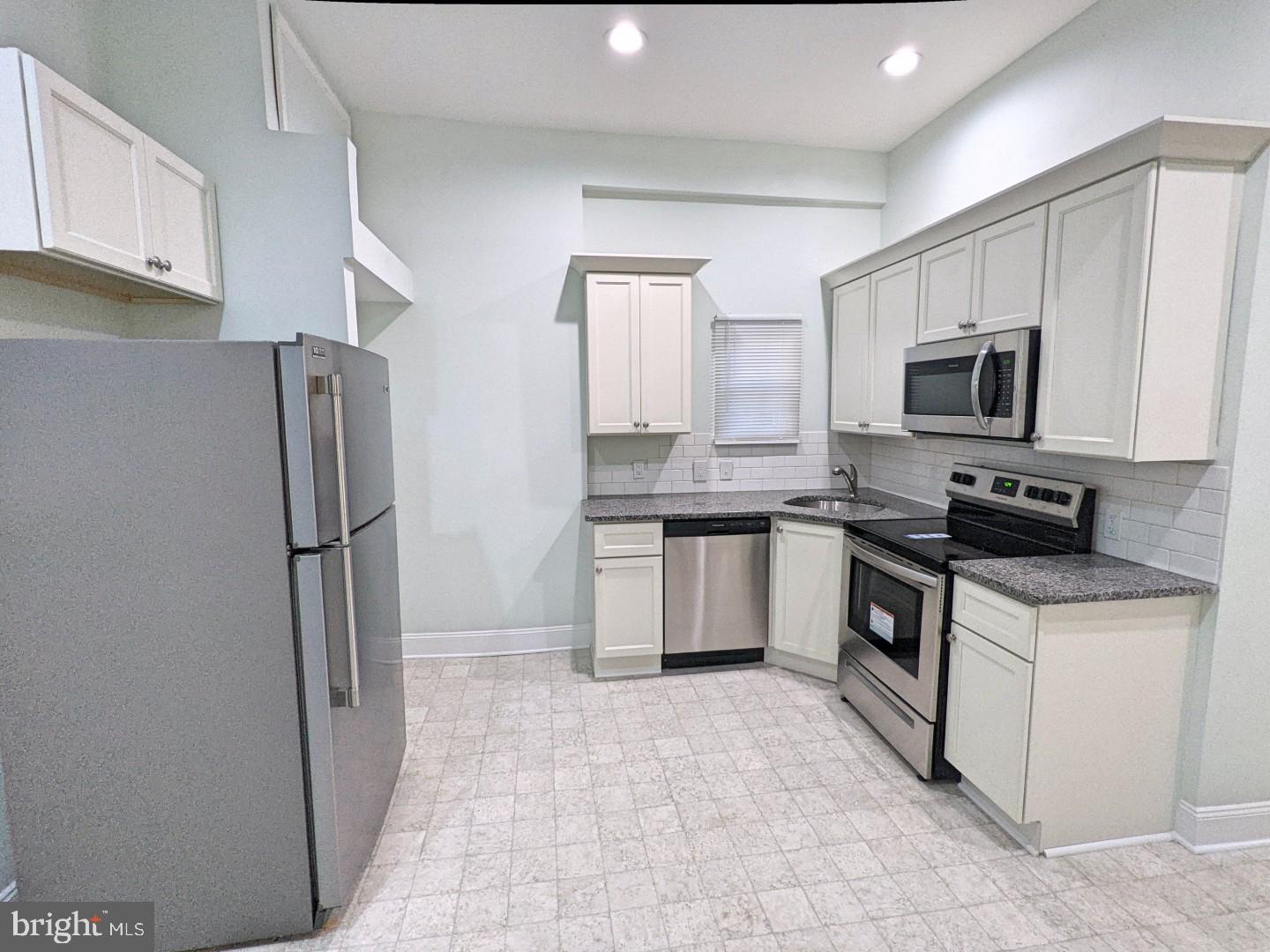 POINT BREEZE - Residential