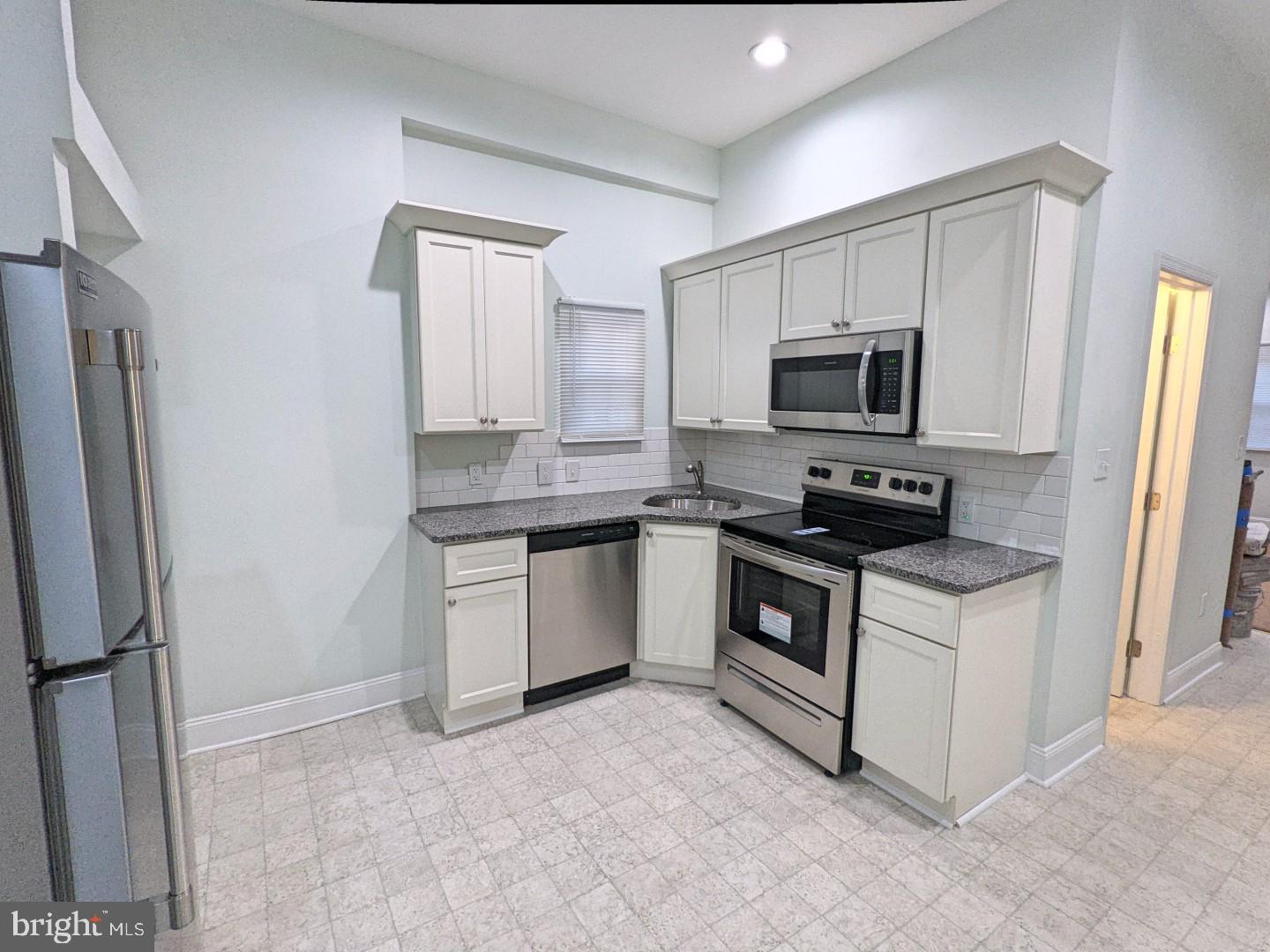 POINT BREEZE - Residential