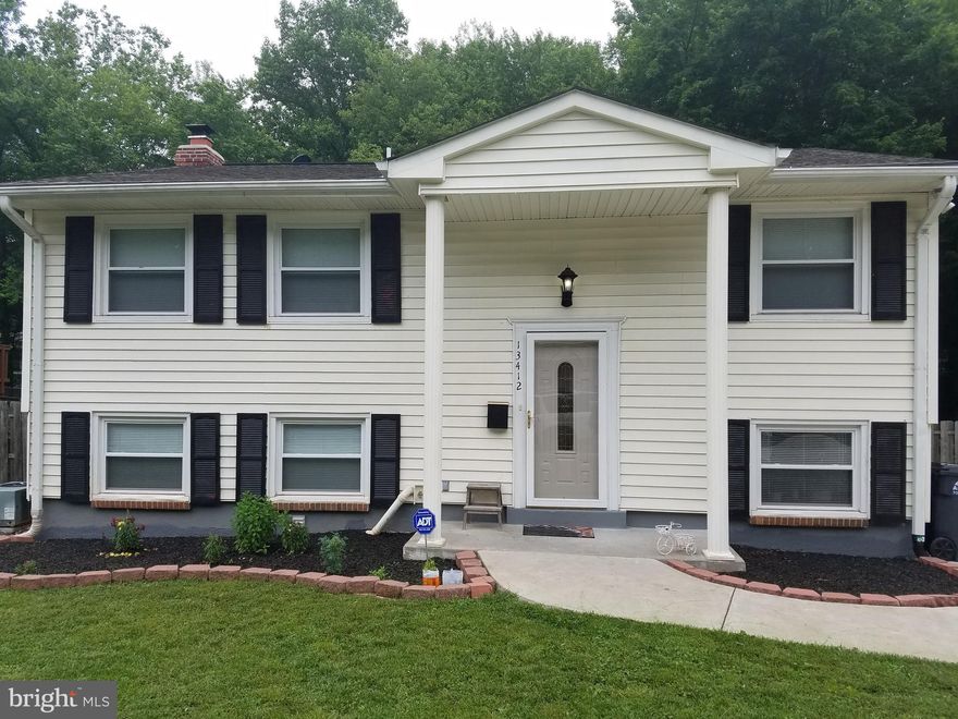 Pride of homeownership, great back yard for the making of great memories. Real hardwood floors, stainless steel appliances, granite counter tops. Freshly painted. Perfect house for your first home.