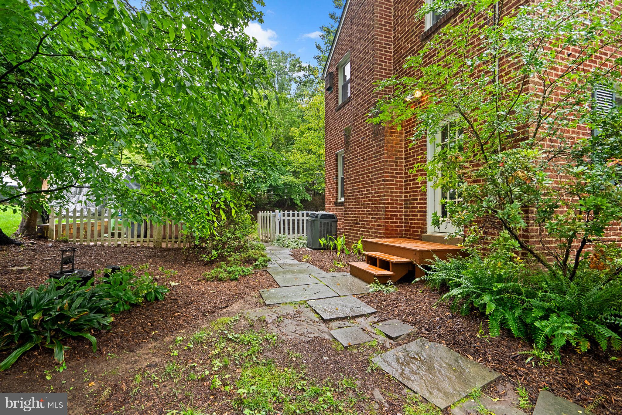 WOODMOOR - Residential