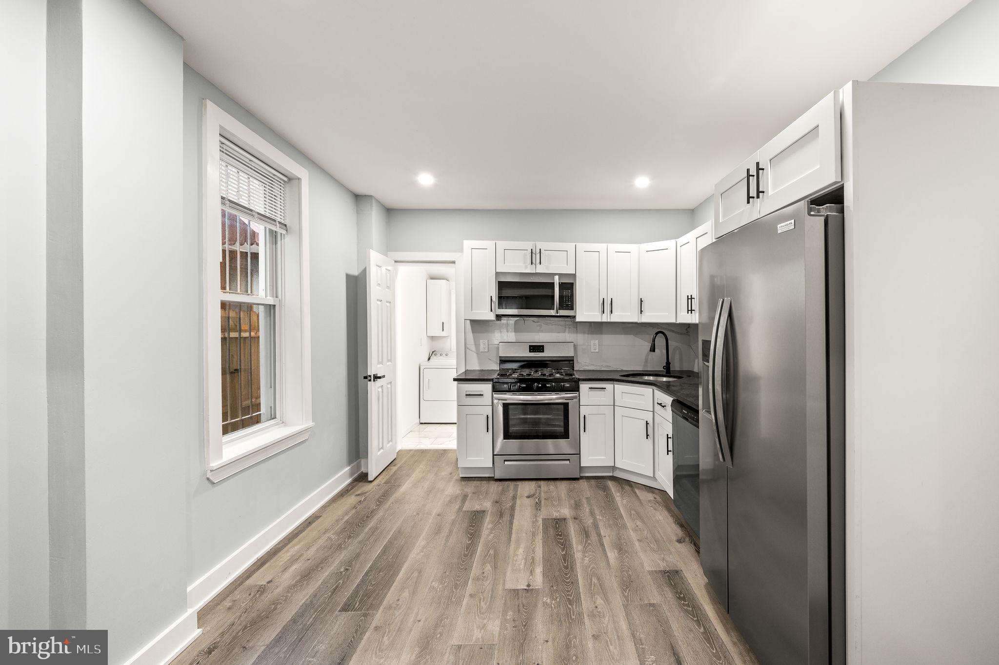 PORT RICHMOND - Residential