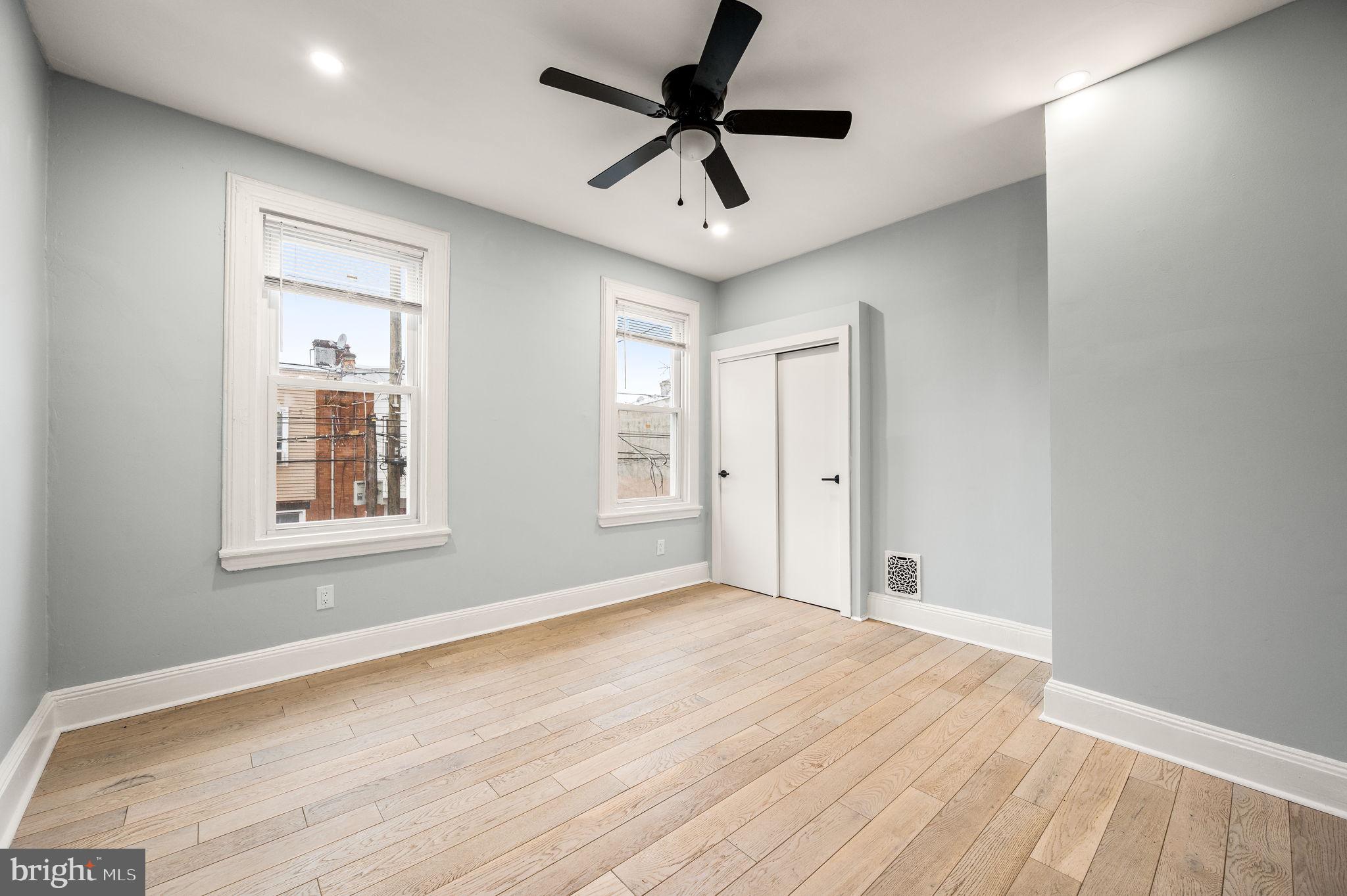 PORT RICHMOND - Residential