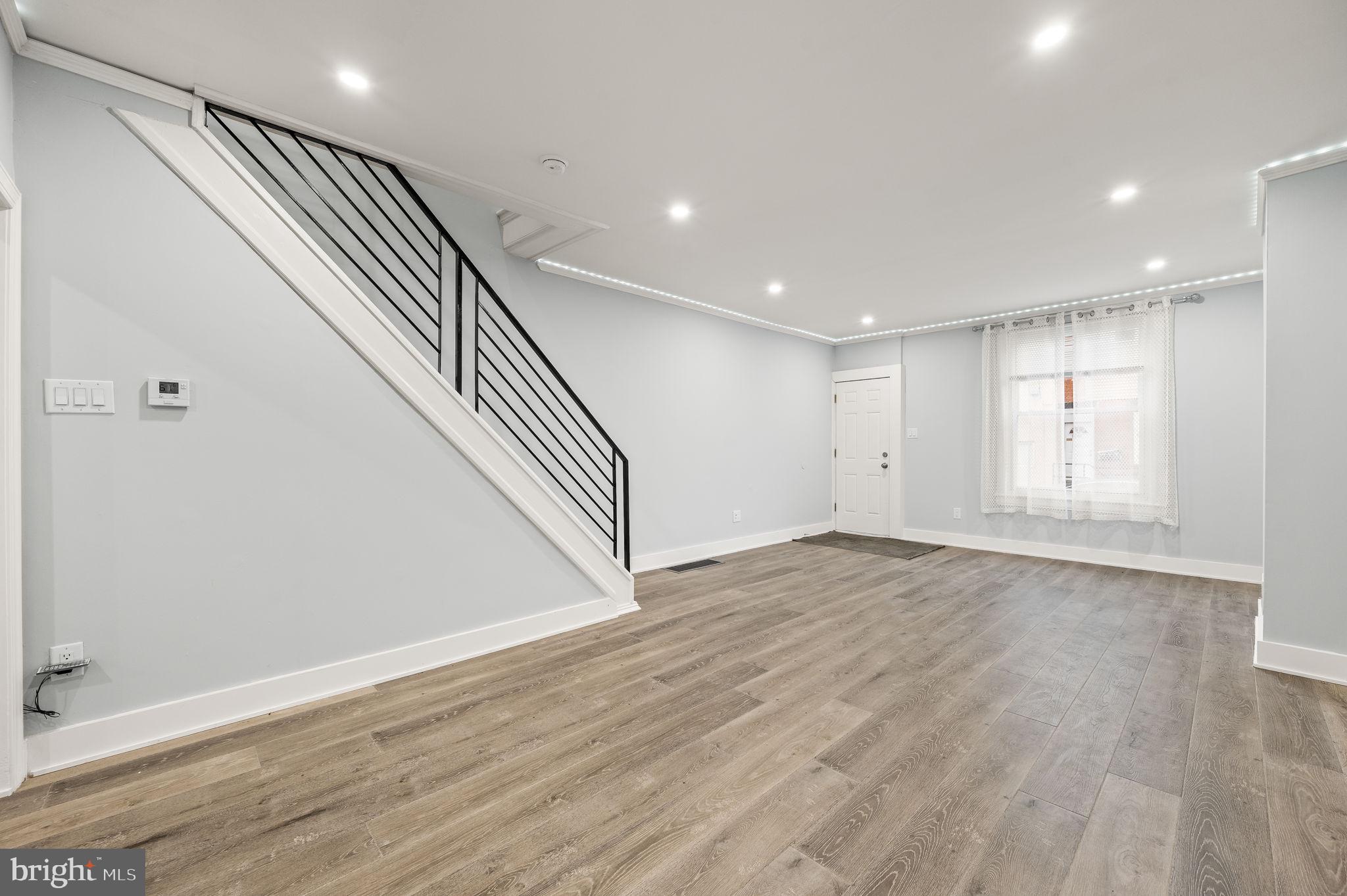 PORT RICHMOND - Residential