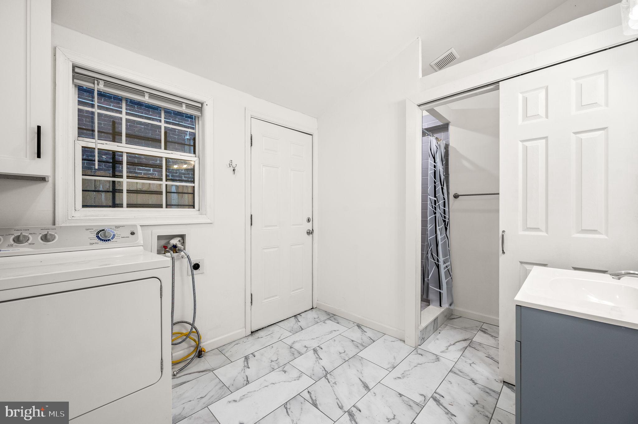 PORT RICHMOND - Residential