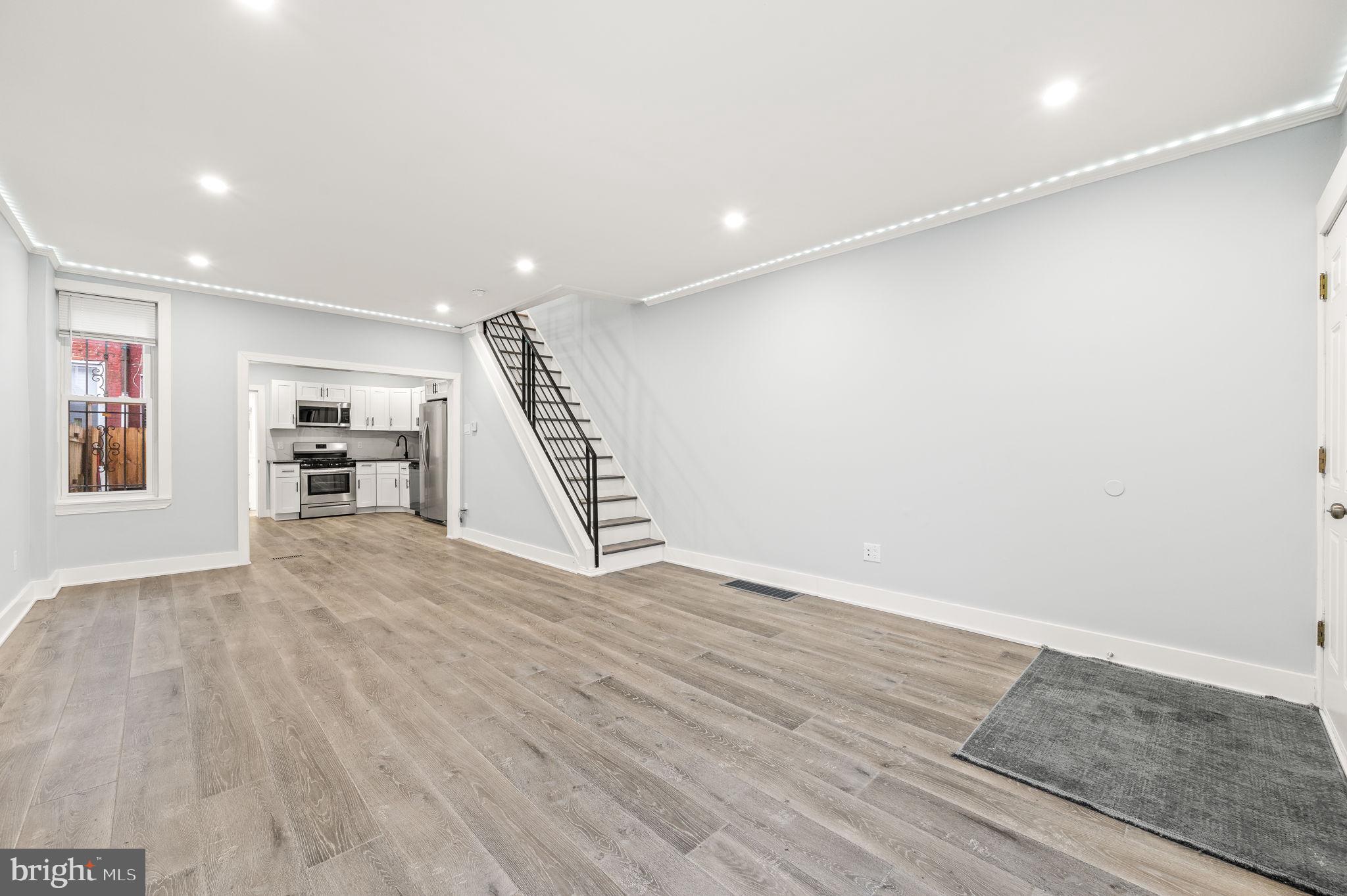 PORT RICHMOND - Residential