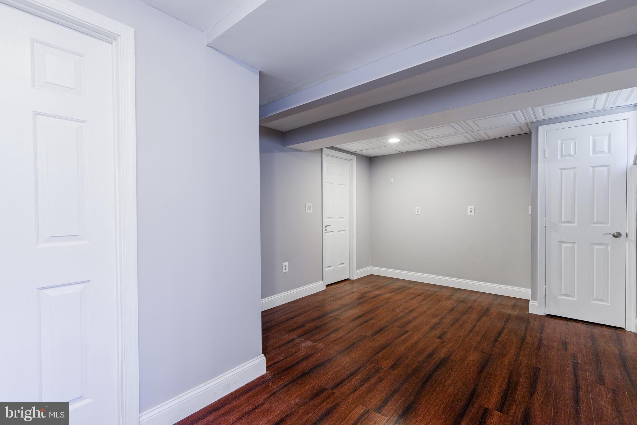 PERRY HALL - Residential