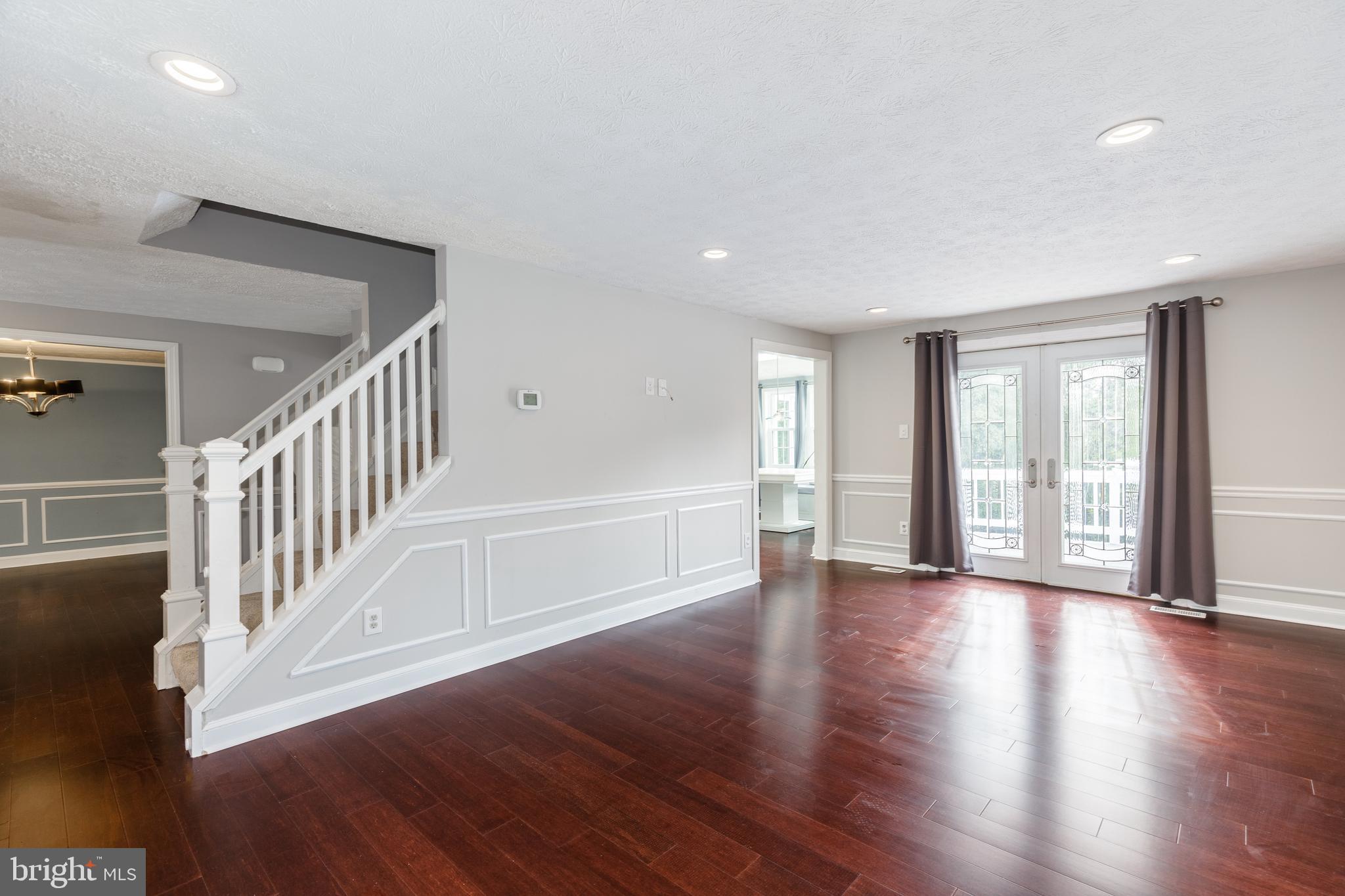 PERRY HALL - Residential