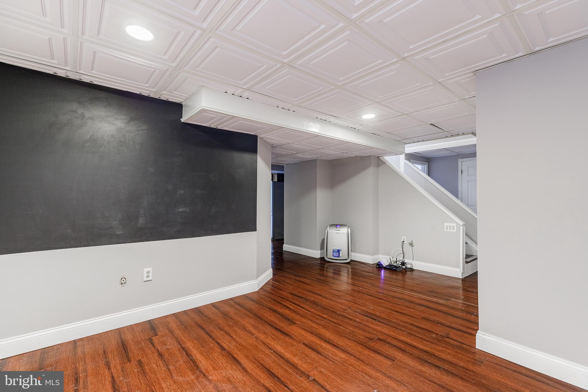 PERRY HALL - Residential