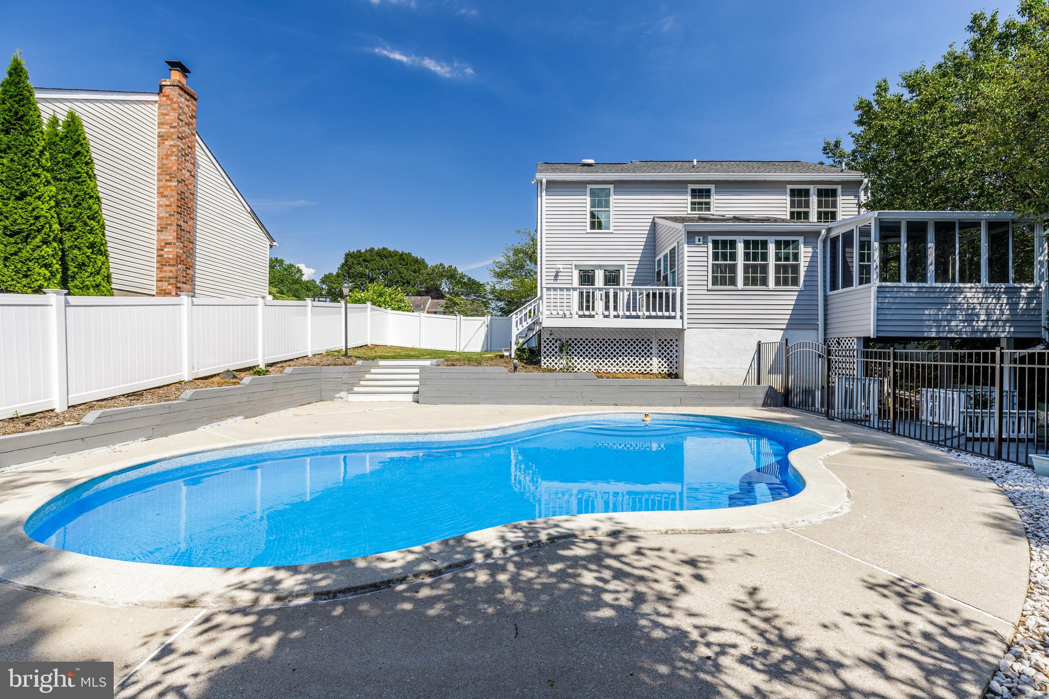 PERRY HALL - Residential