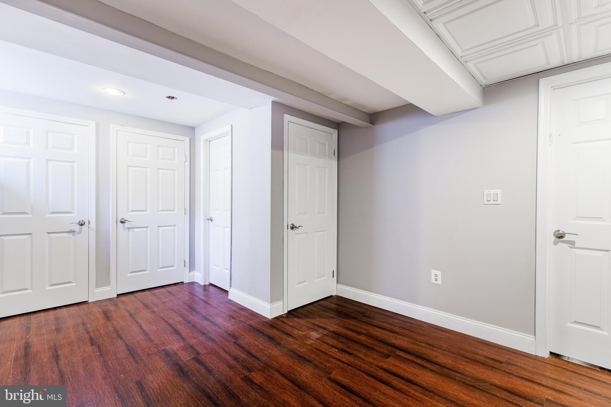 PERRY HALL - Residential