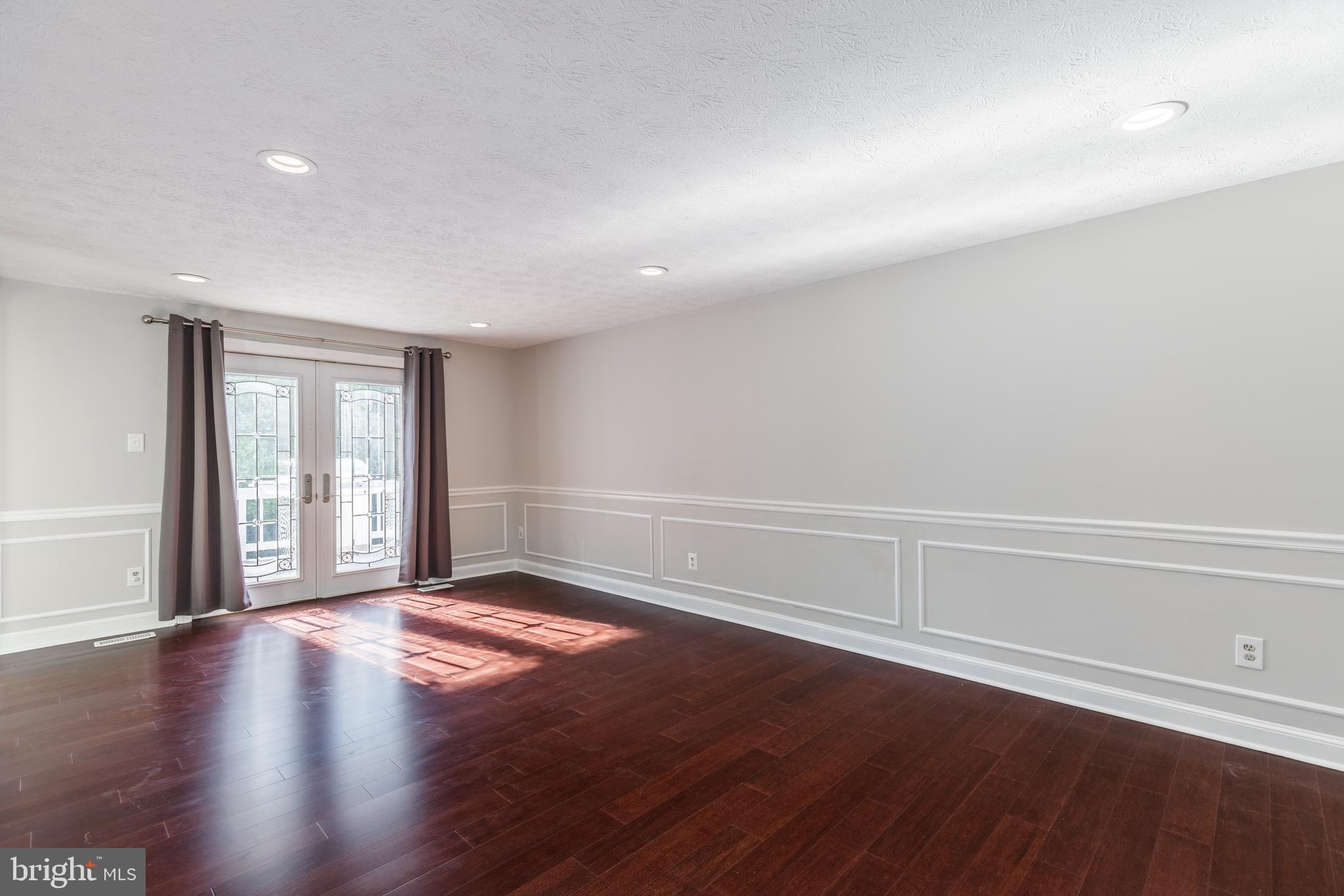 PERRY HALL - Residential