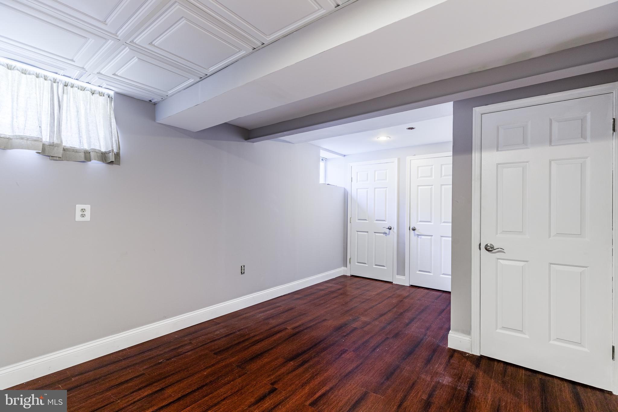 PERRY HALL - Residential