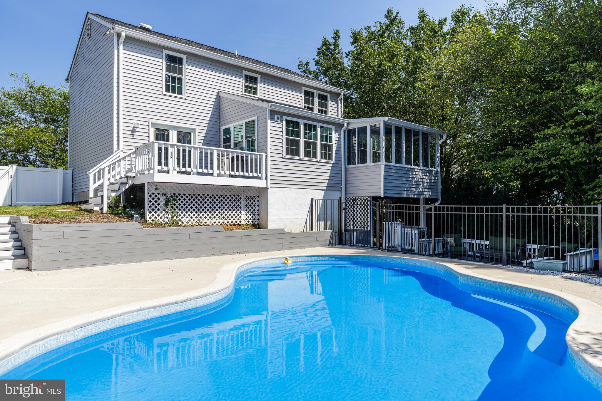 PERRY HALL - Residential