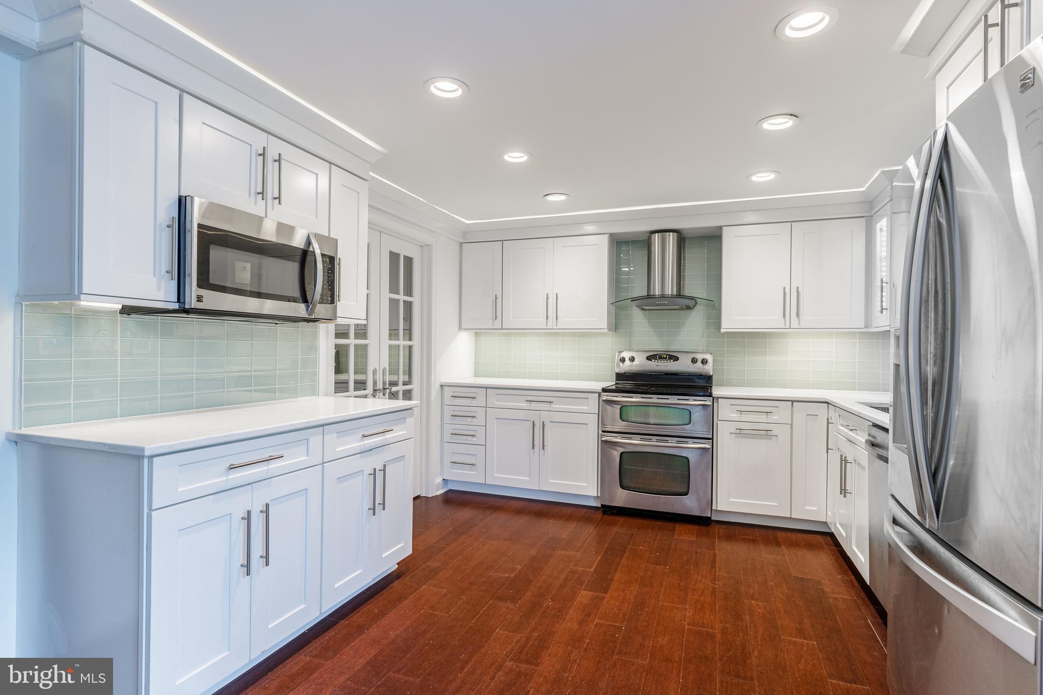 PERRY HALL - Residential