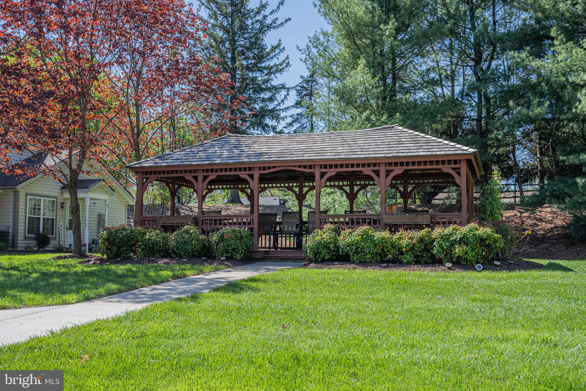 WINIFRED MANOR - Residential