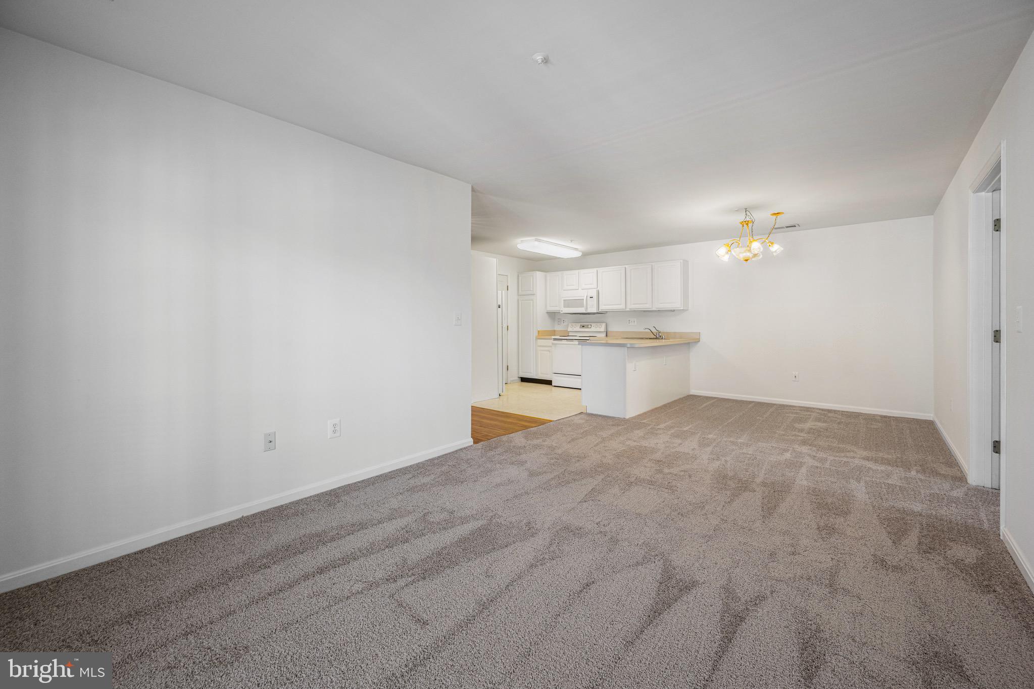 WINIFRED MANOR - Residential