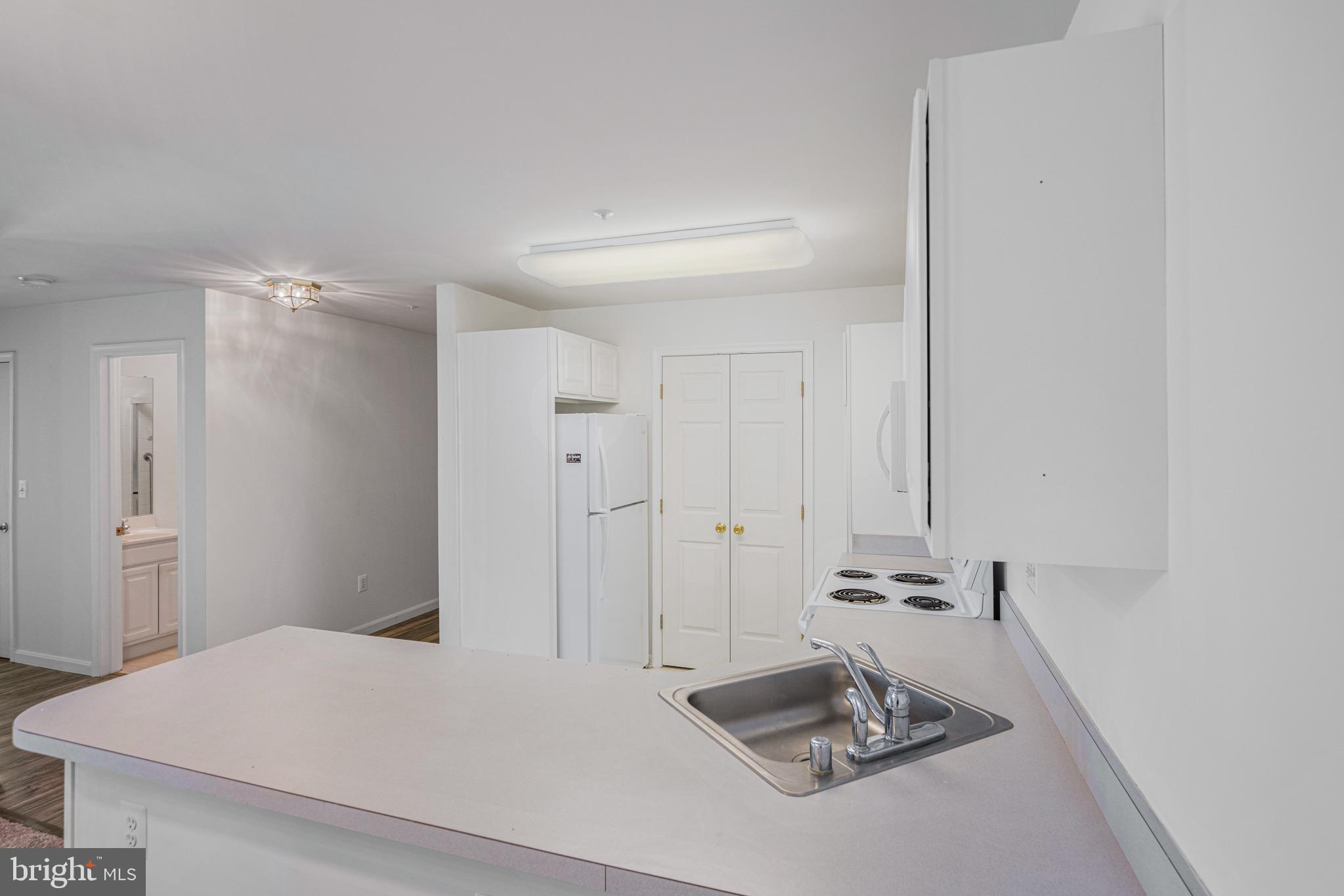 WINIFRED MANOR - Residential