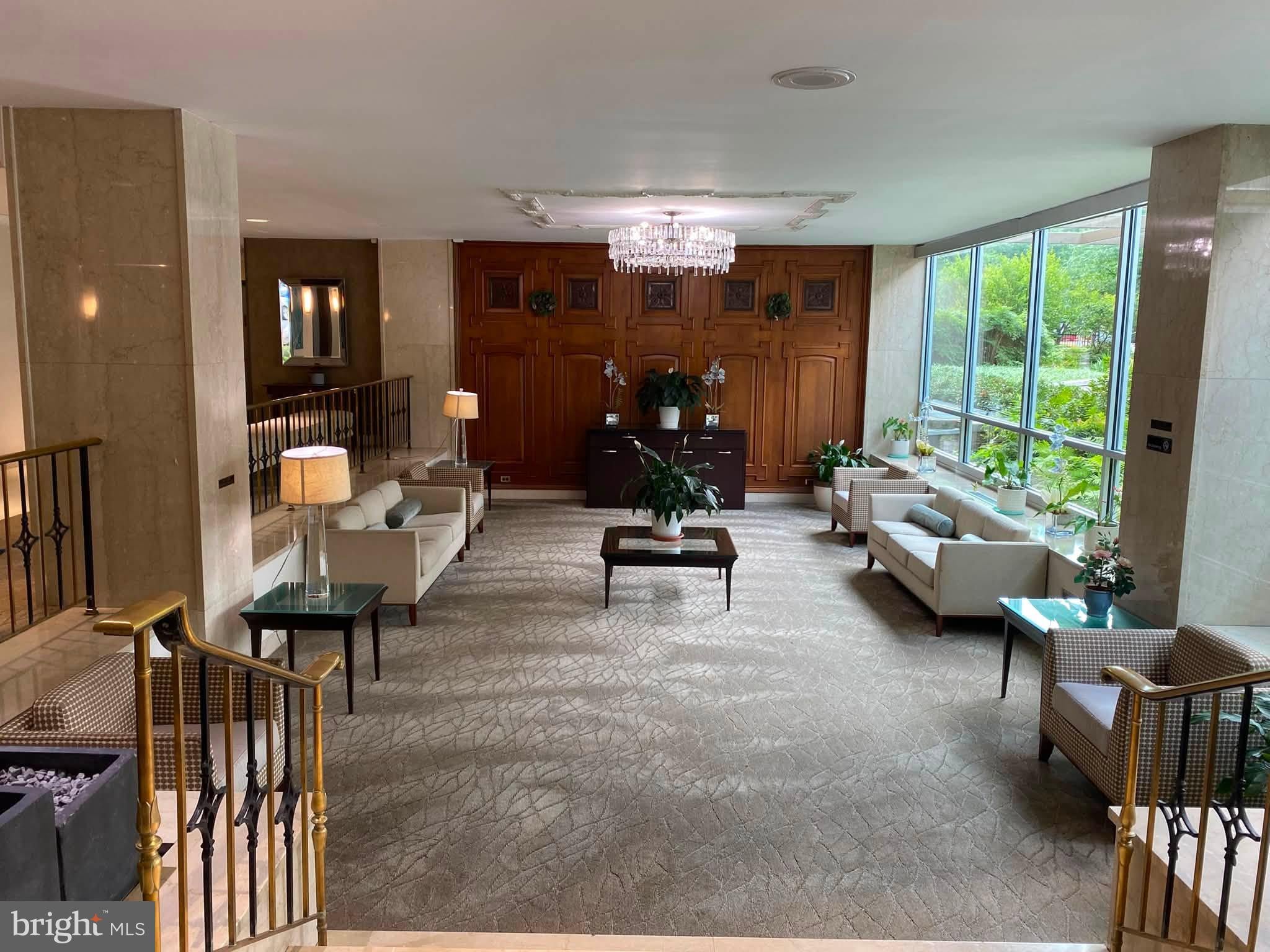 1900 LYTTONSVILLE ROAD 914