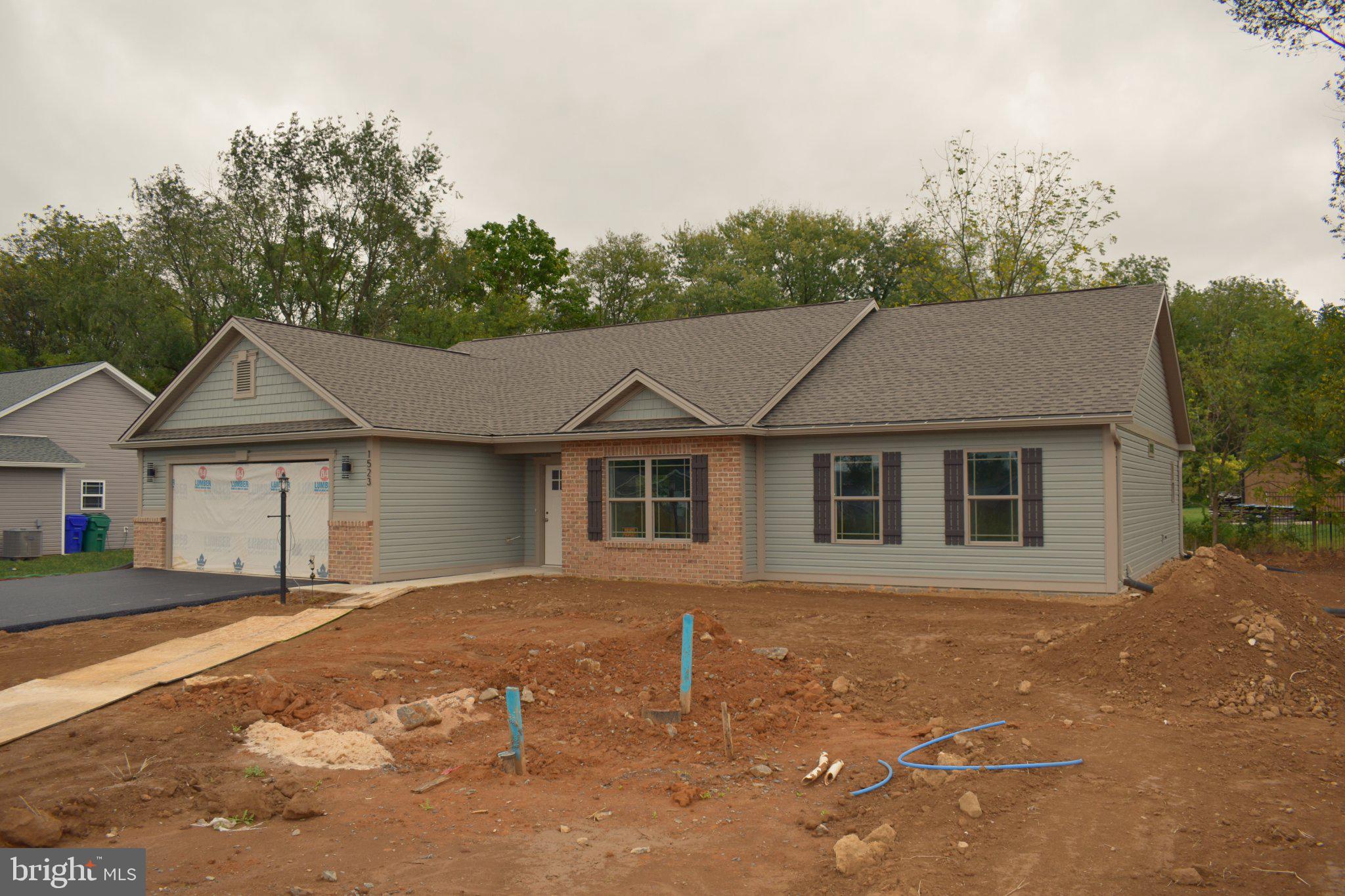 1523 TREELINE DRIVE