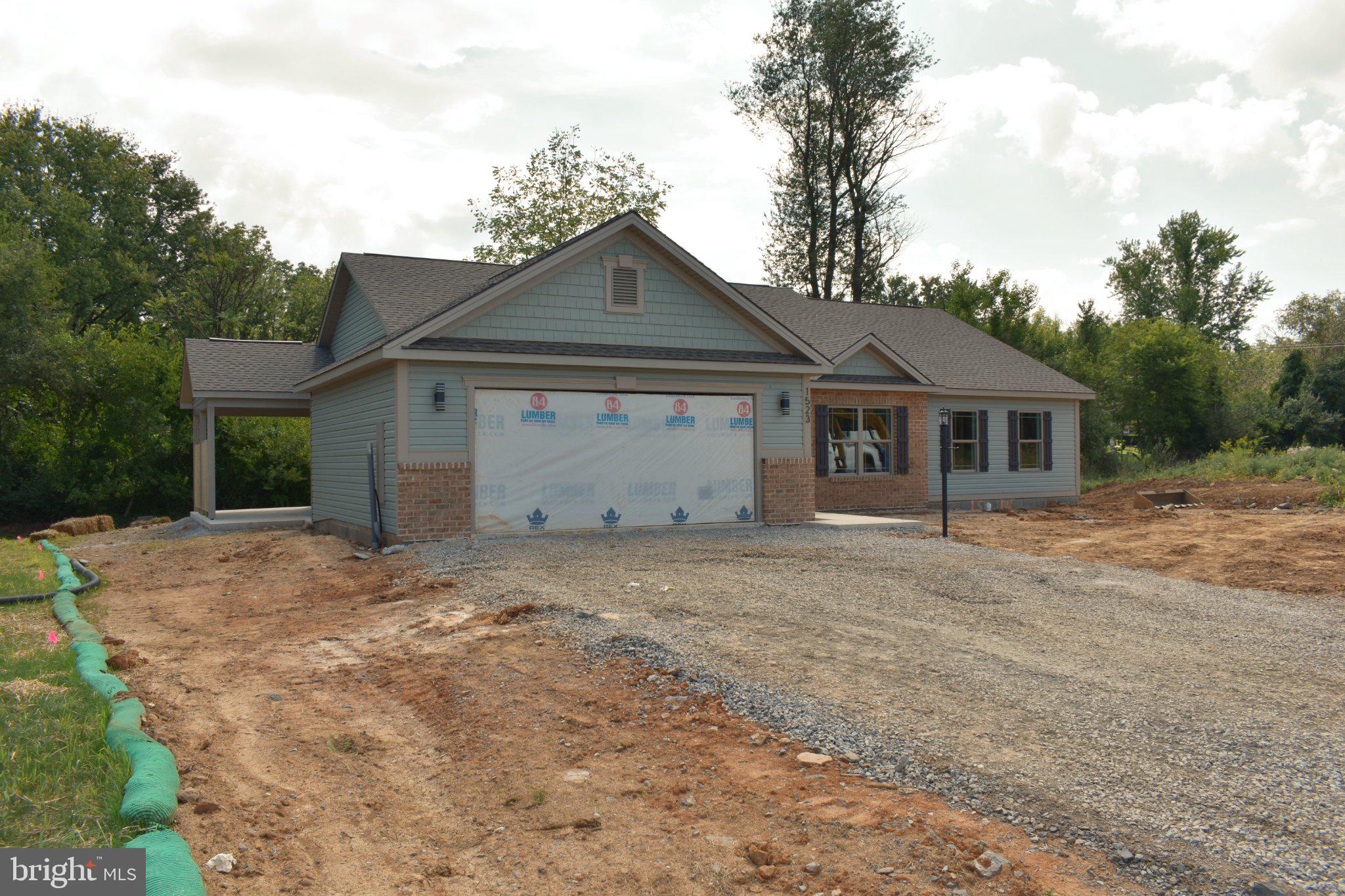 1523 TREELINE DRIVE