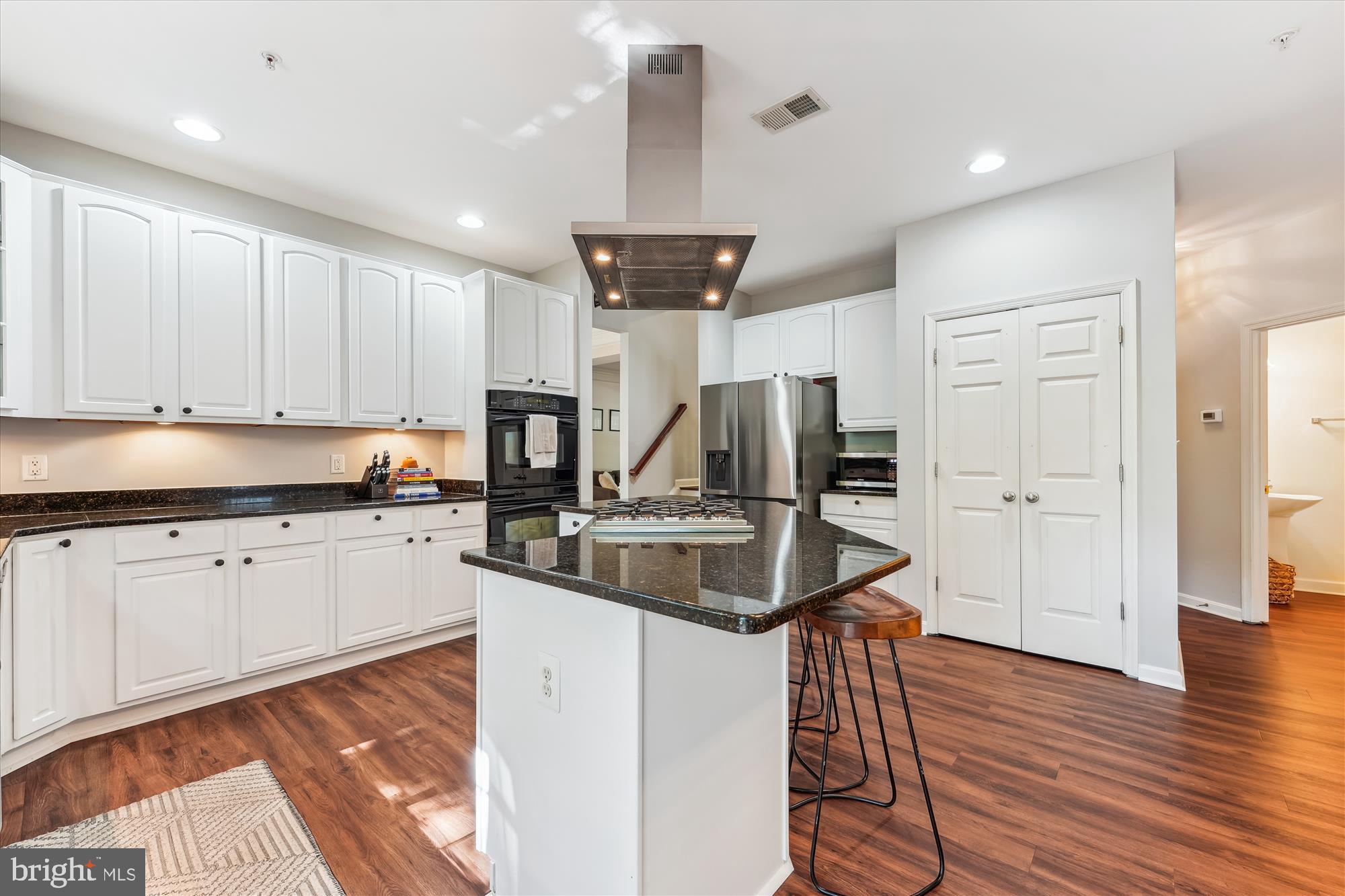 TANTALLON SQUARE - Residential