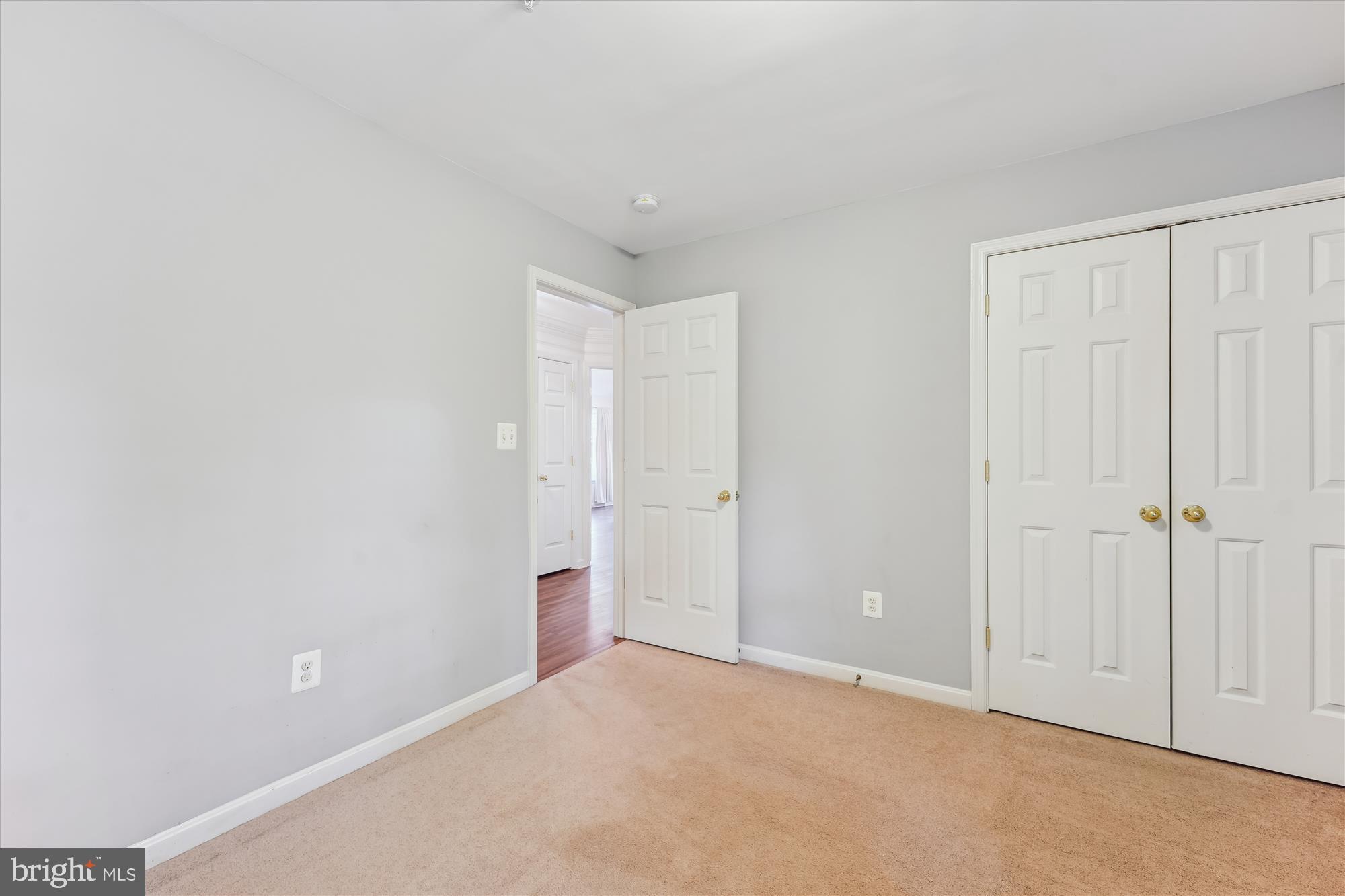 TANTALLON SQUARE - Residential