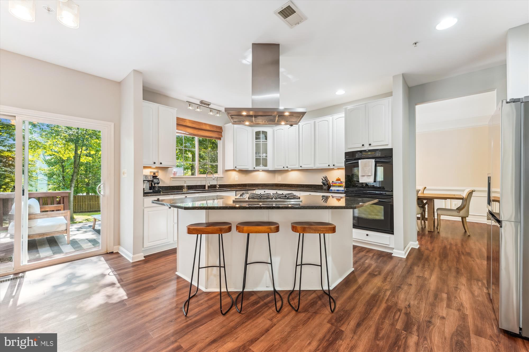 TANTALLON SQUARE - Residential