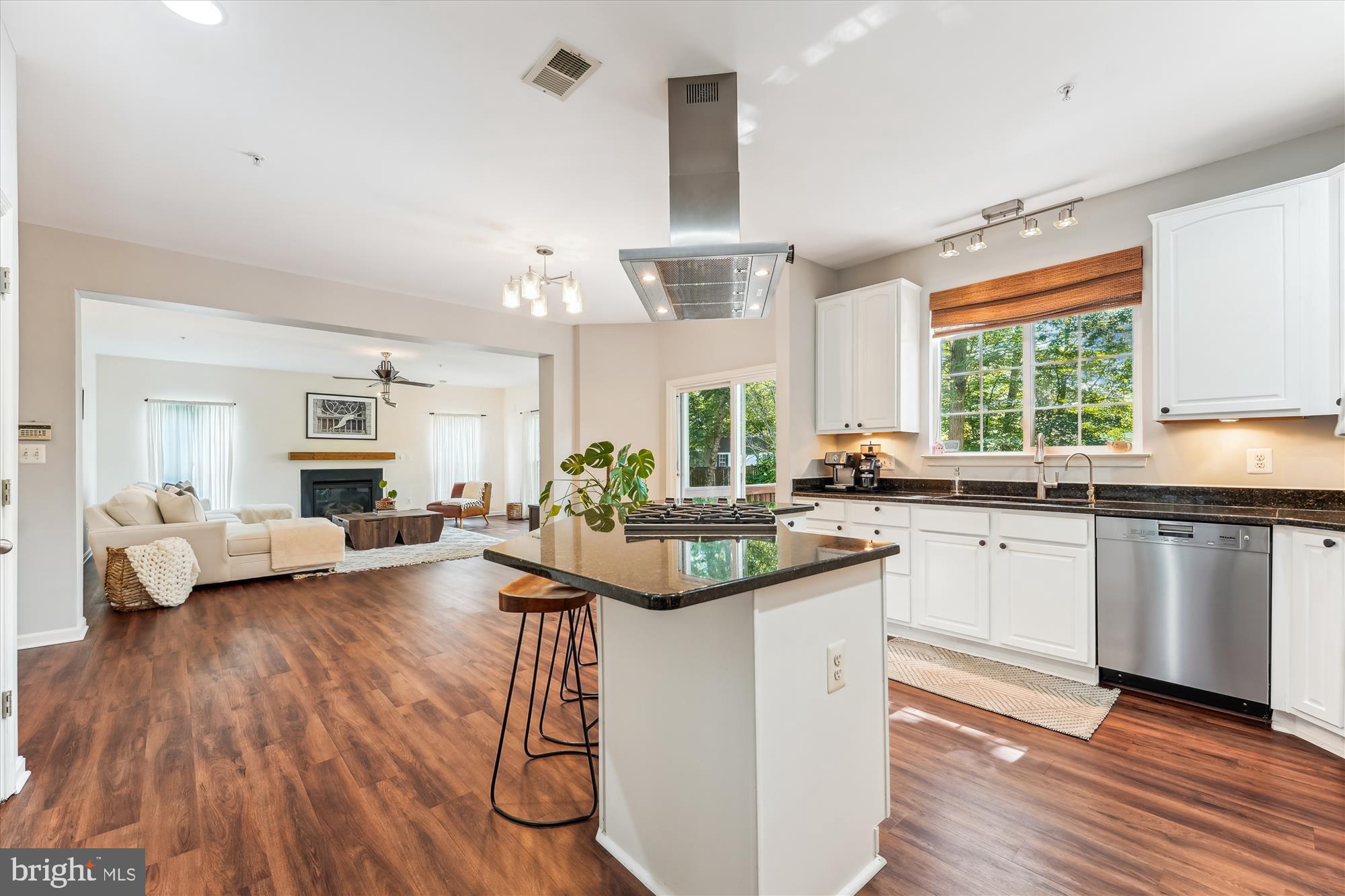 TANTALLON SQUARE - Residential