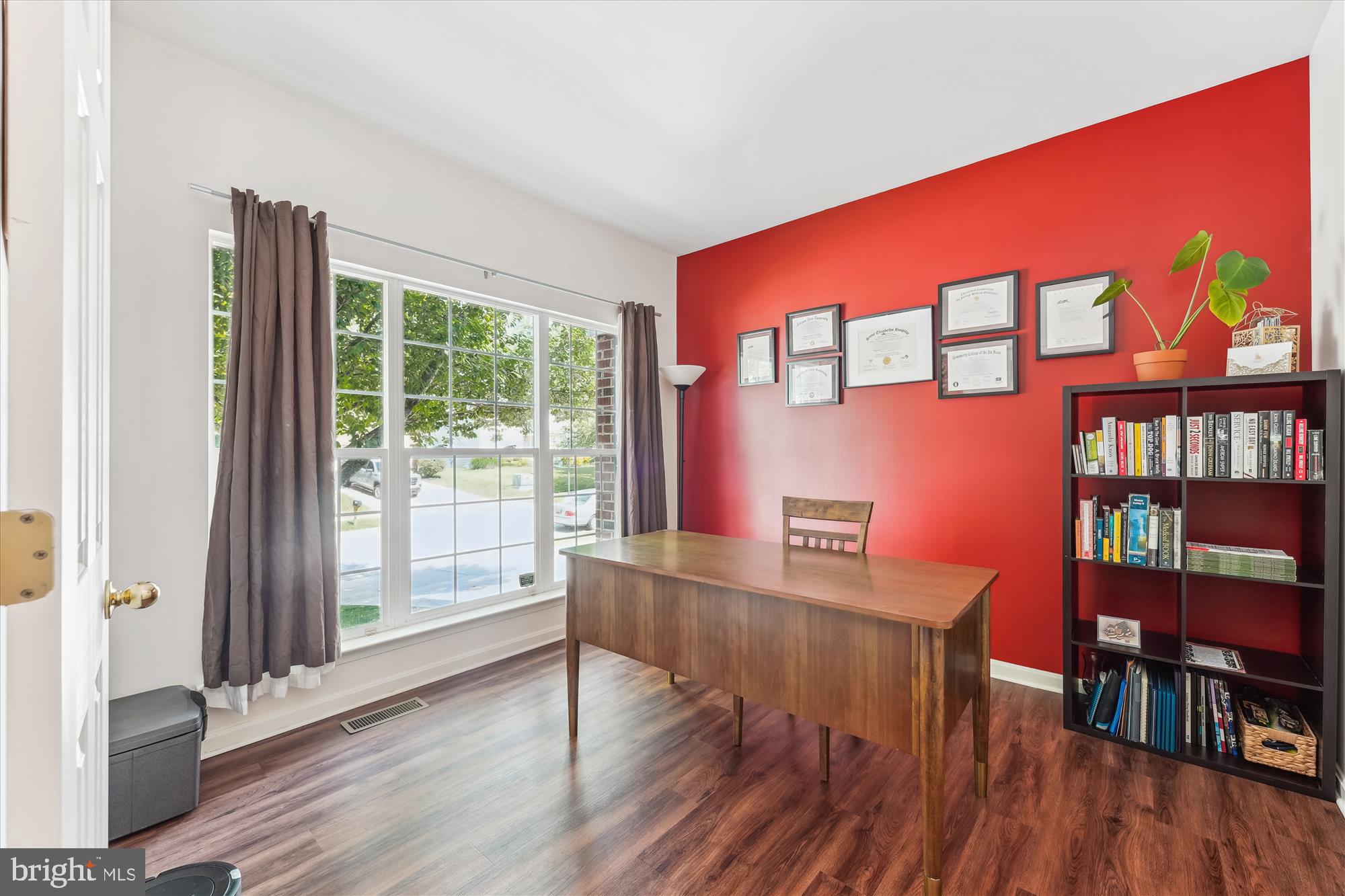 TANTALLON SQUARE - Residential