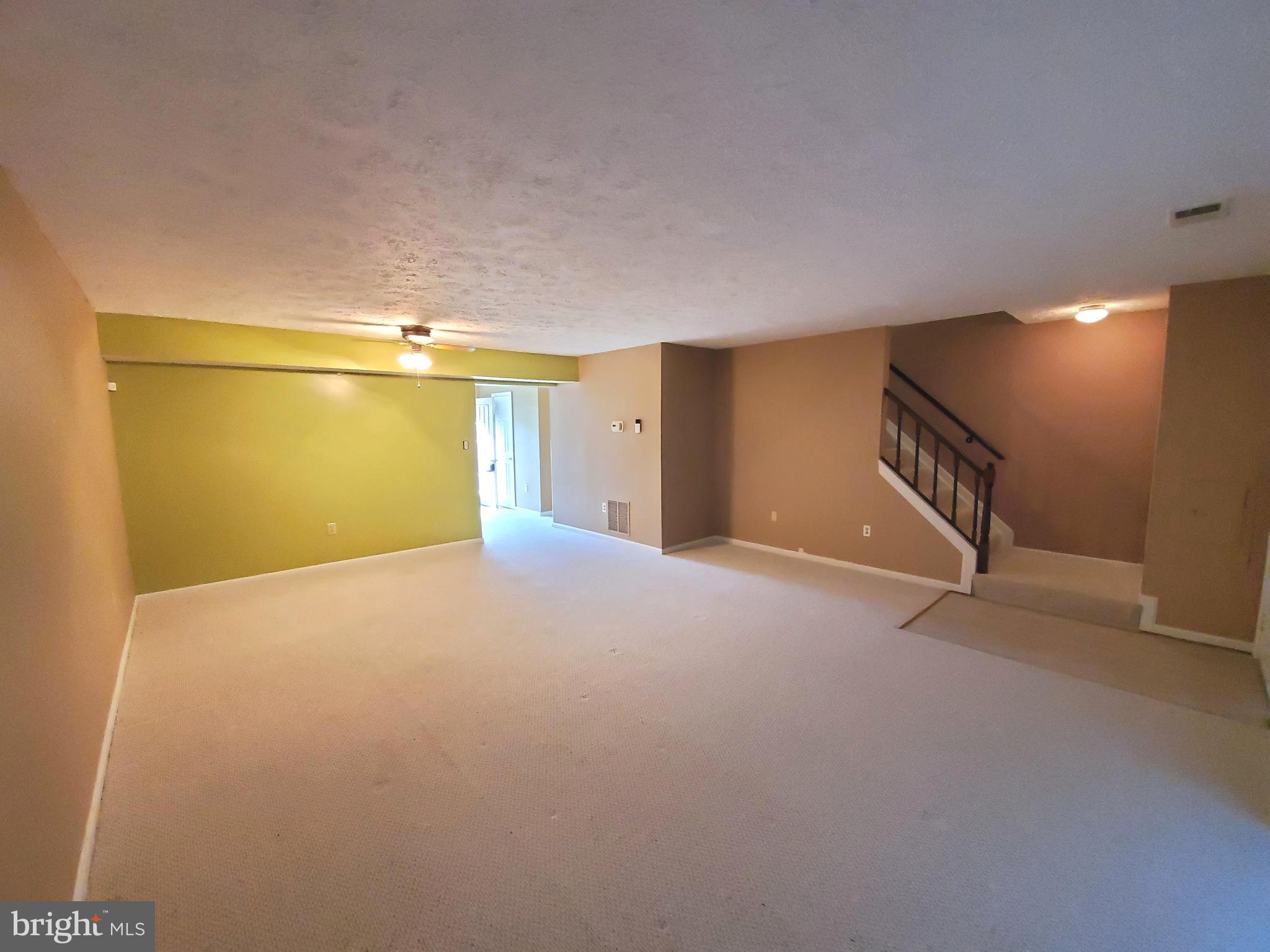 ST CHARLES HAMPSHIRE - Residential Lease