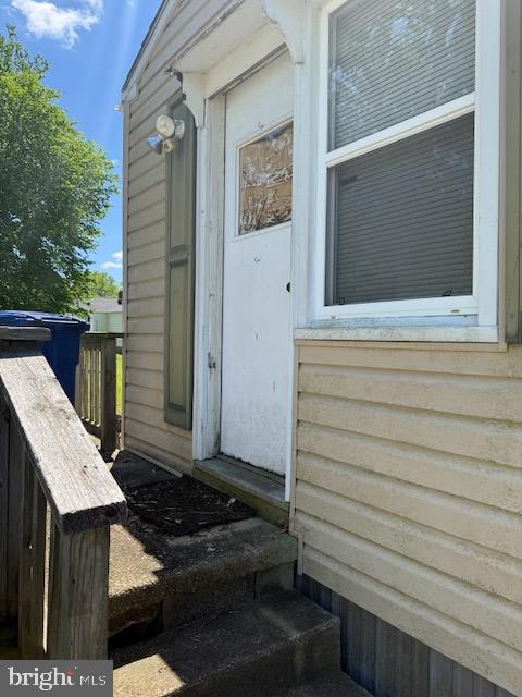 58 ABERDEEN AVENUE