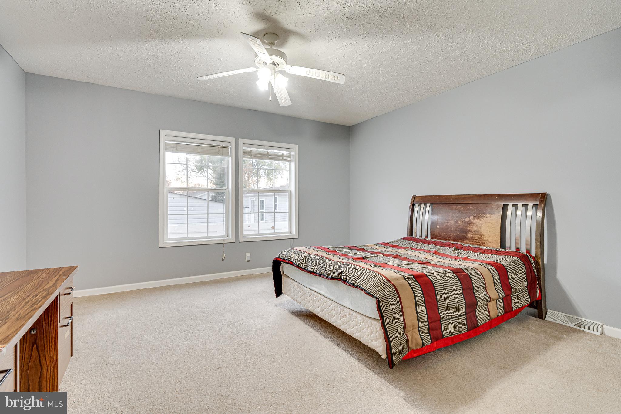 MEADOWS OF CHANTILLY - Residential