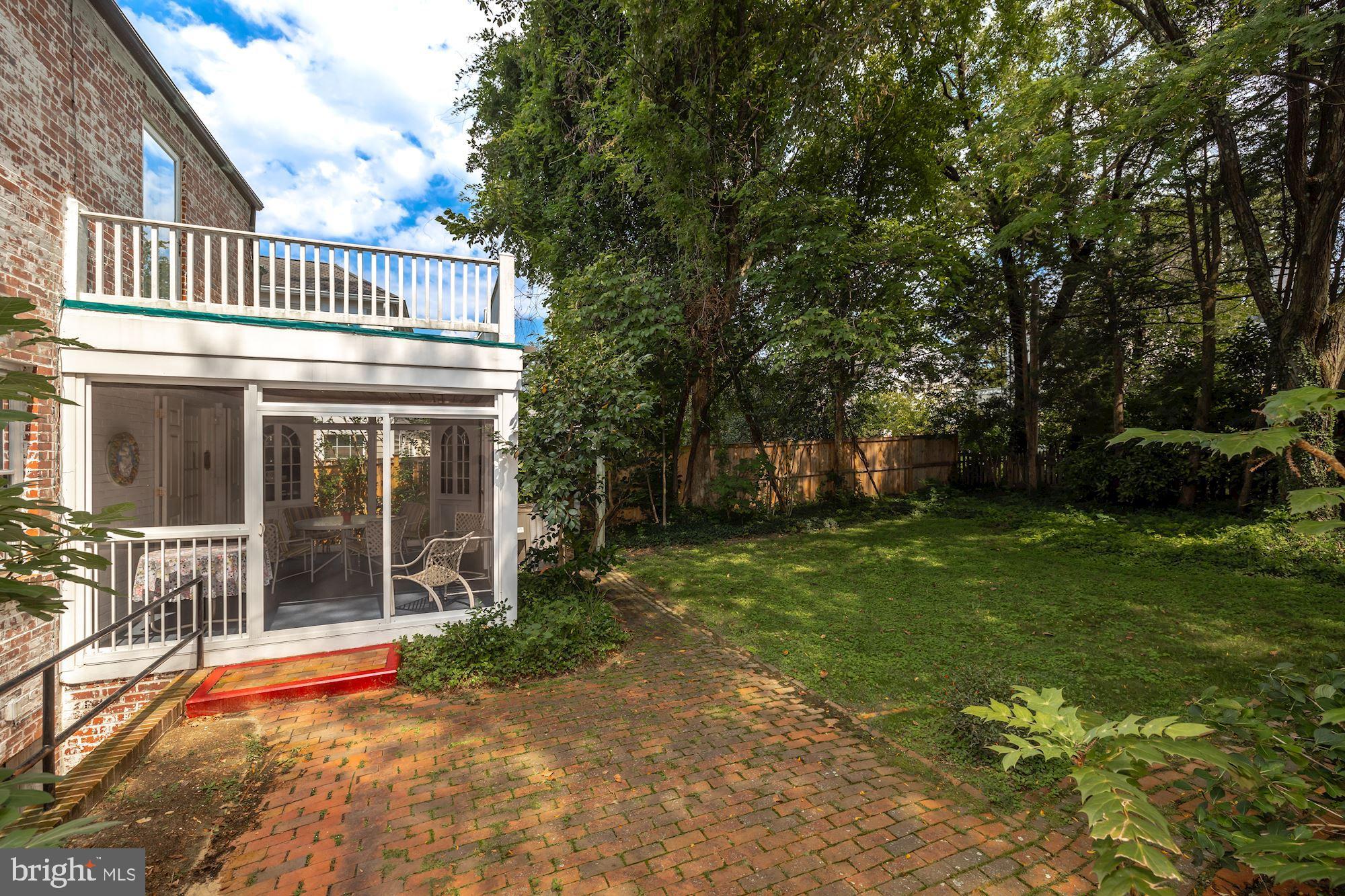 CHEVY CHASE - Residential