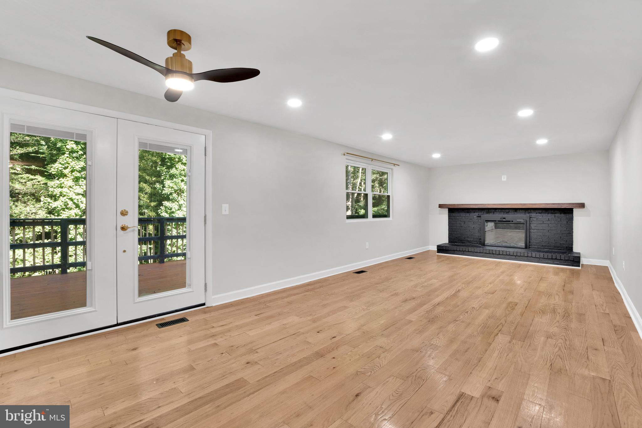 PROSPECT KNOLLS - Residential