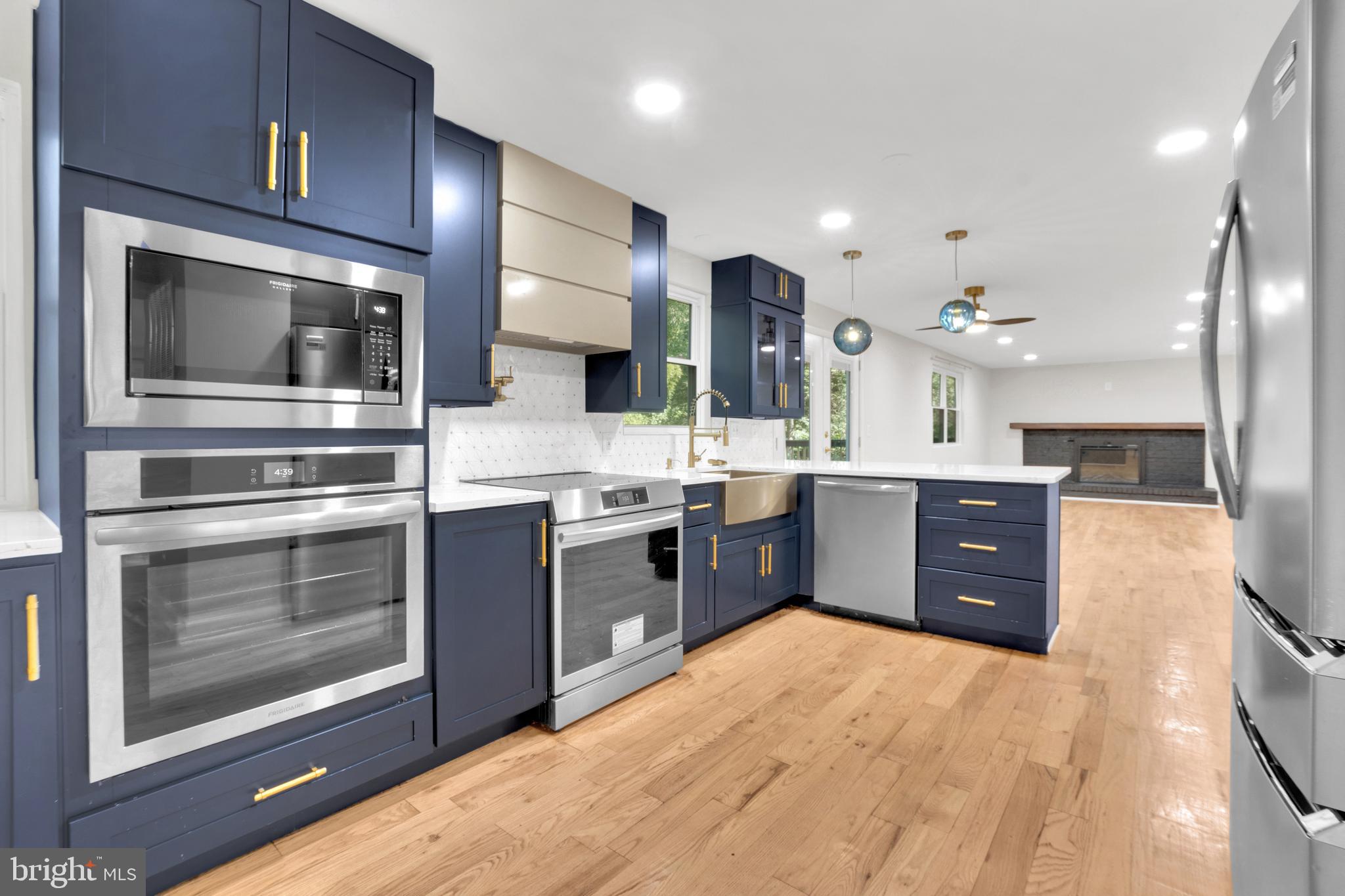 PROSPECT KNOLLS - Residential