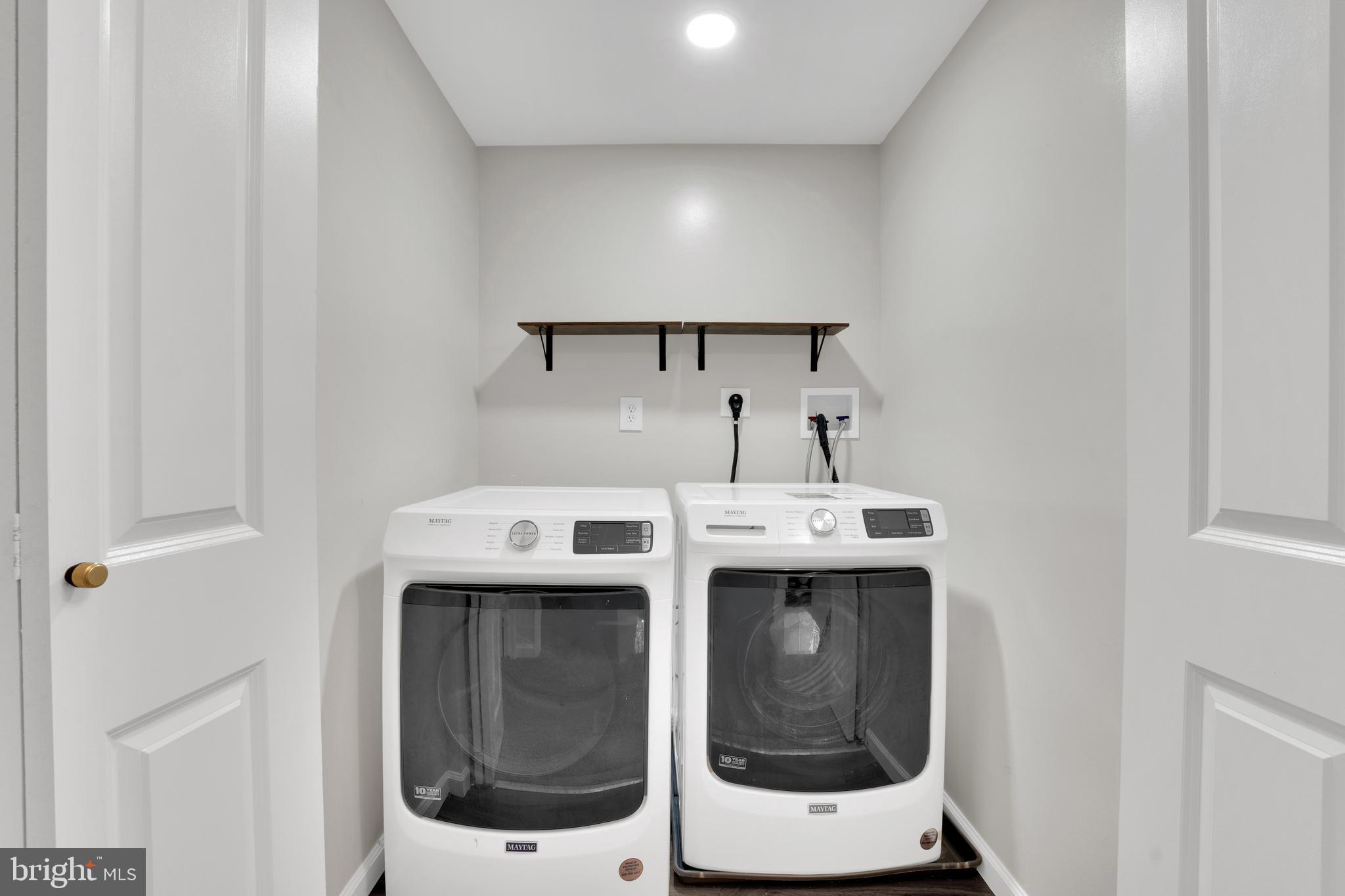 PROSPECT KNOLLS - Residential