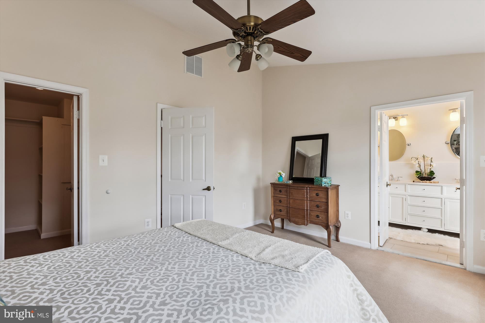 KINGSTOWNE - Residential