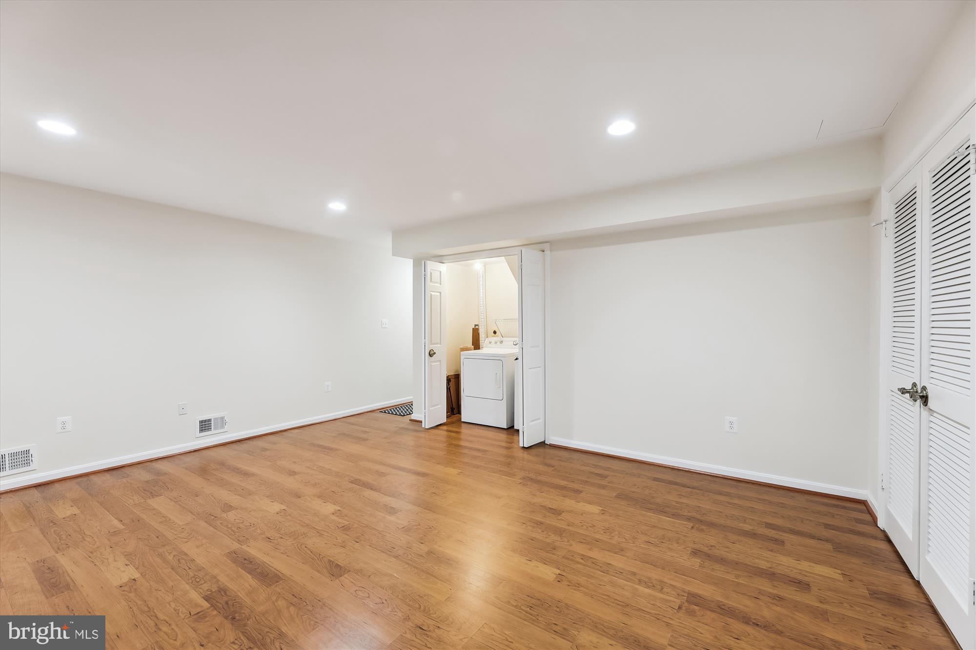 KINGSTOWNE - Residential