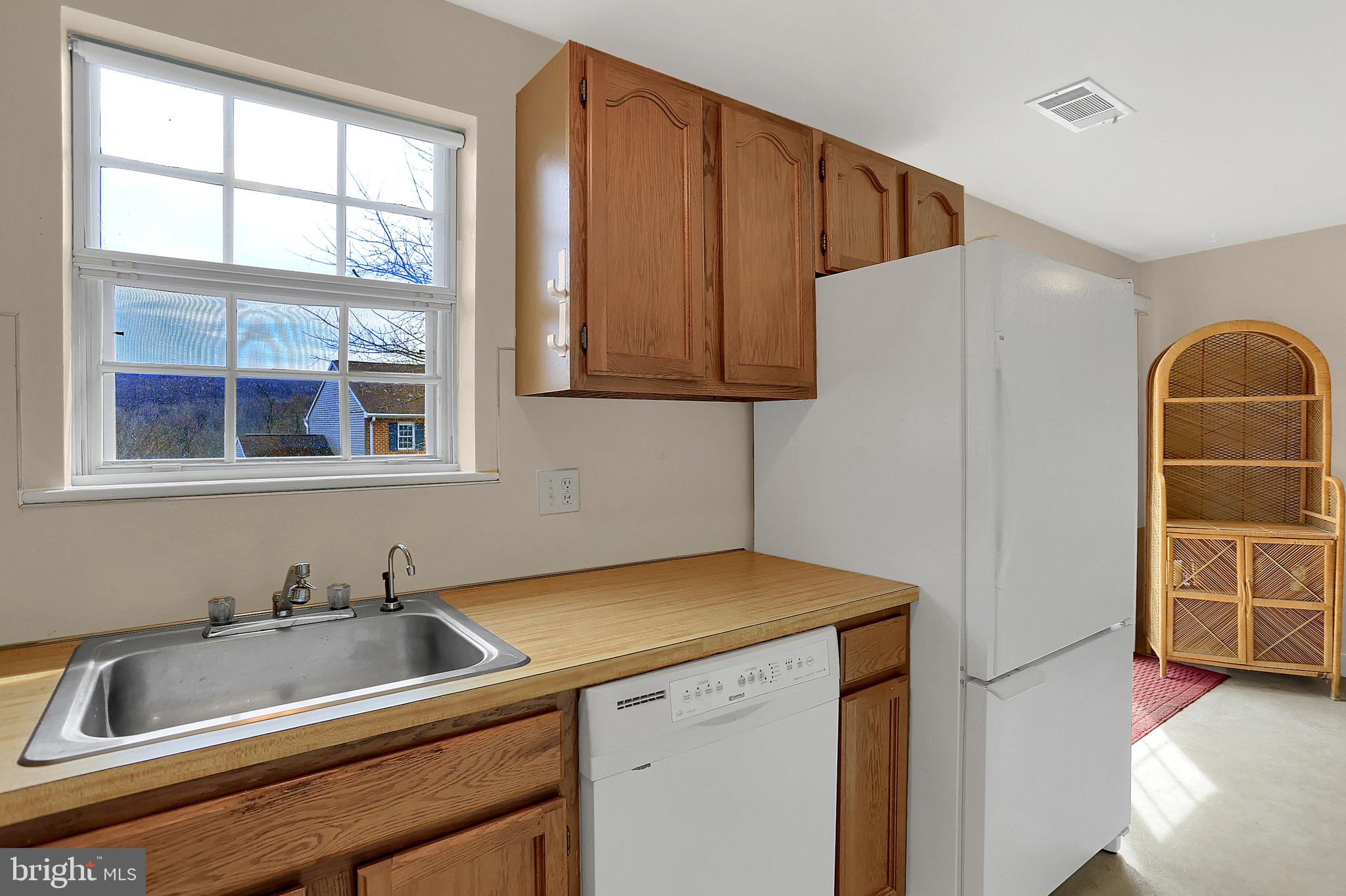 COOL CREEK CONDOS - Residential