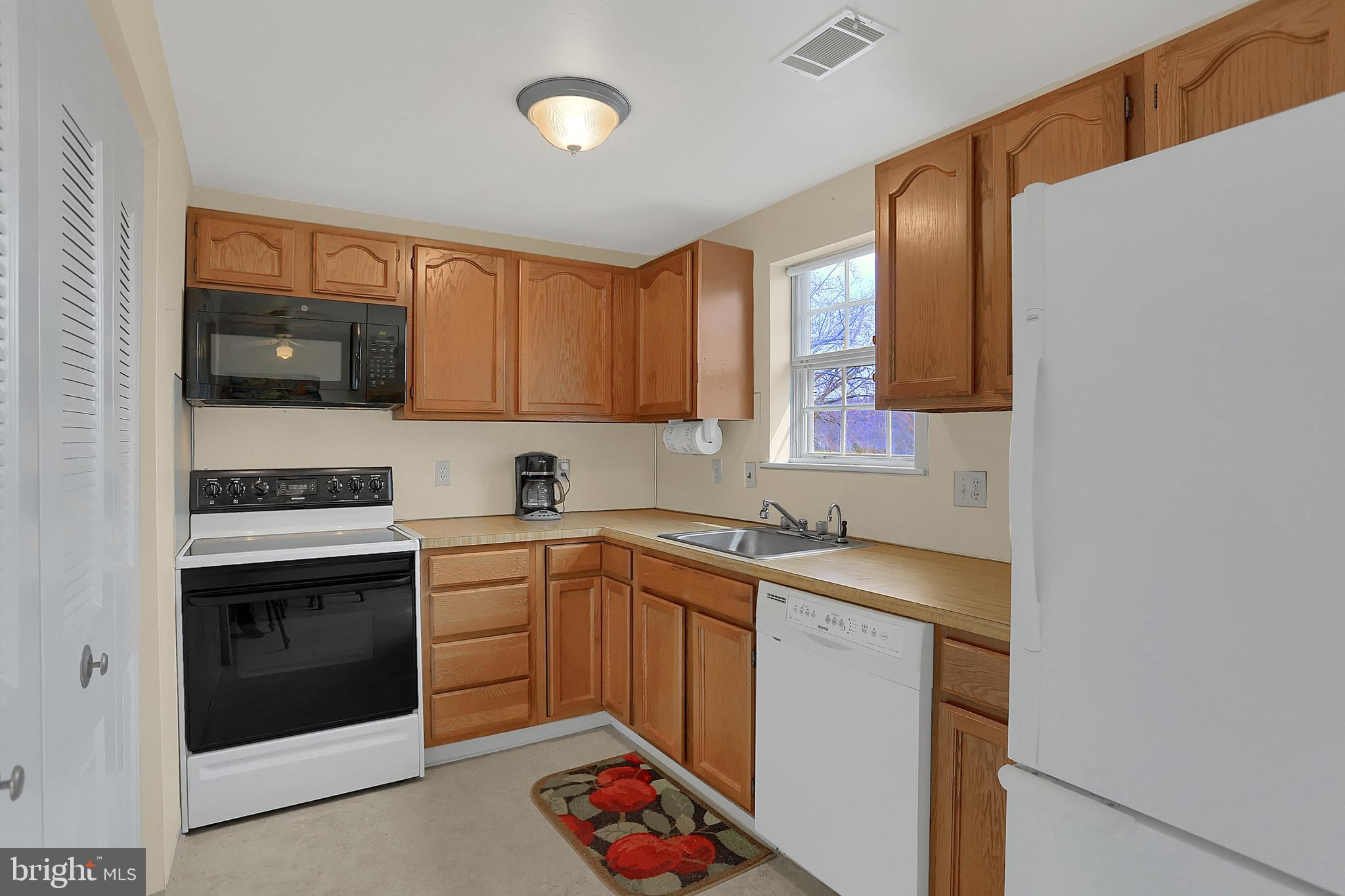 COOL CREEK CONDOS - Residential