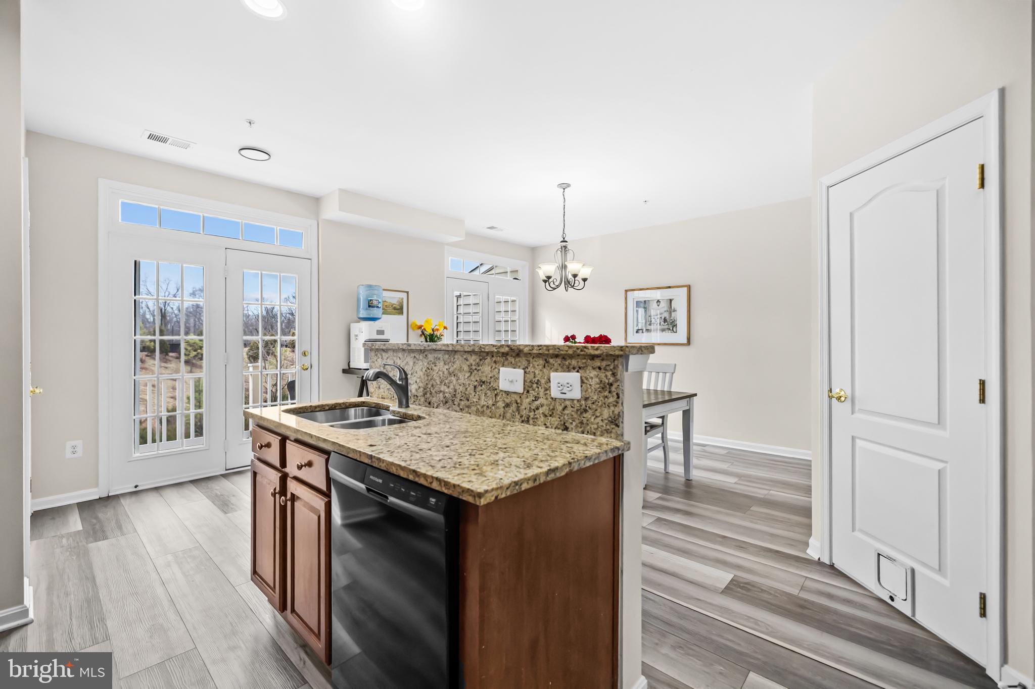 VILLAGE PLACE - Residential