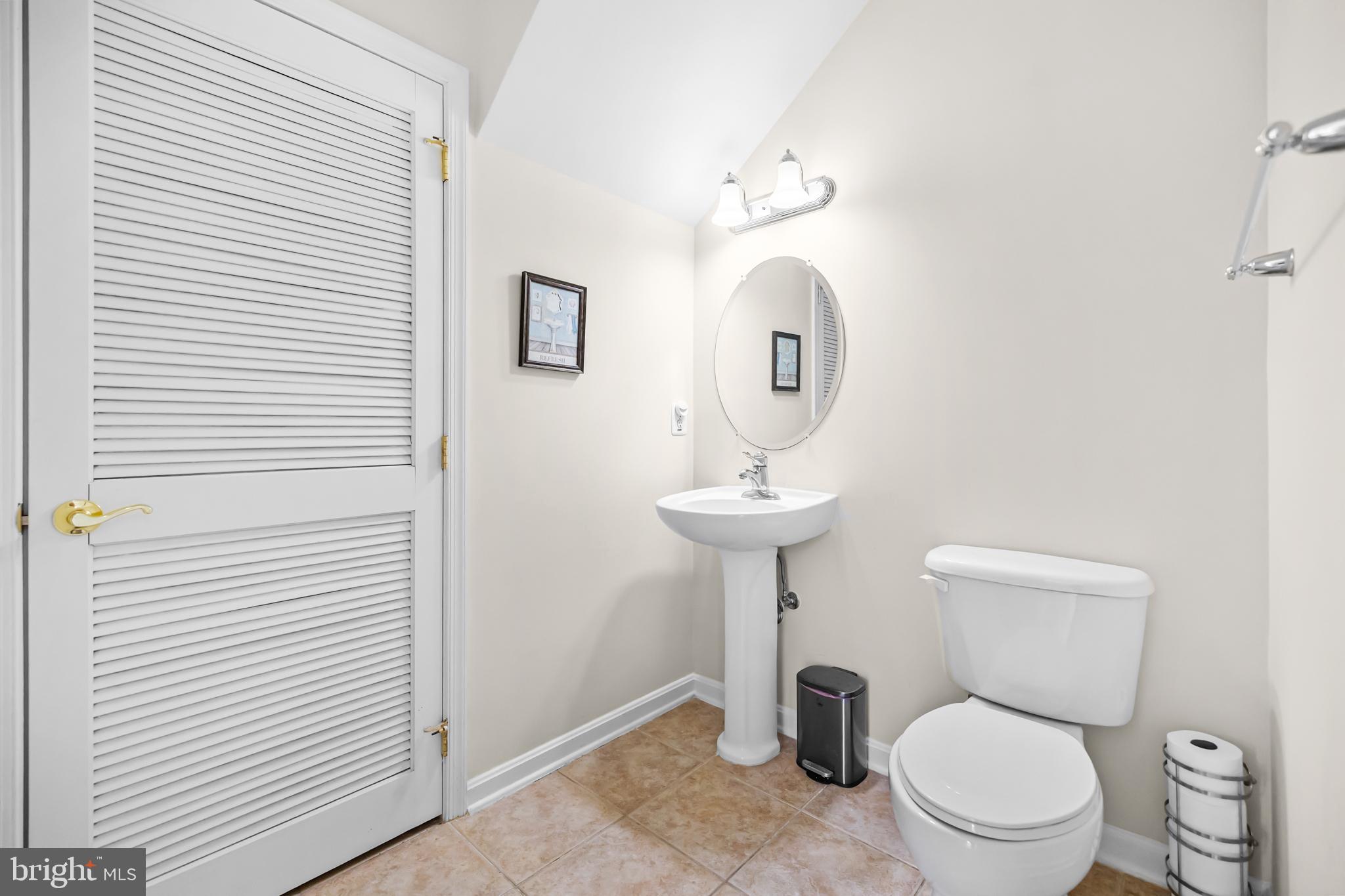 VILLAGE PLACE - Residential