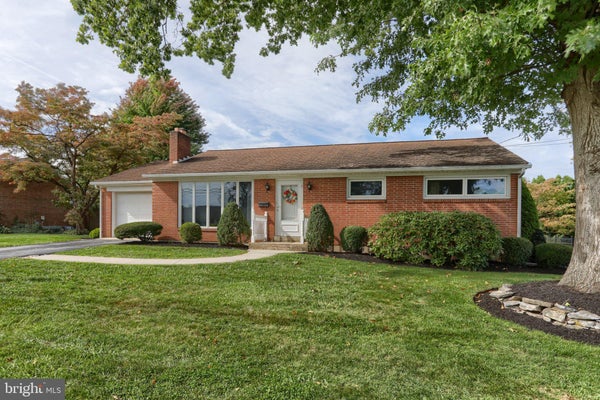 1005 S 2ND AVE, LEBANON, PA 17042 - Image 67bf30bc40db67fbcbd4056e18345e59/3076445191