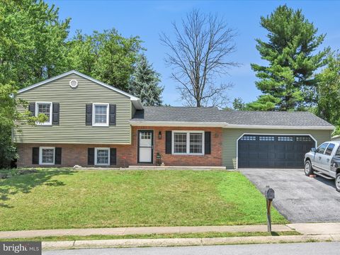 Photo of 22 TERRACE AVE, STEVENS, PA 17578 (MLS # PALA2037664)