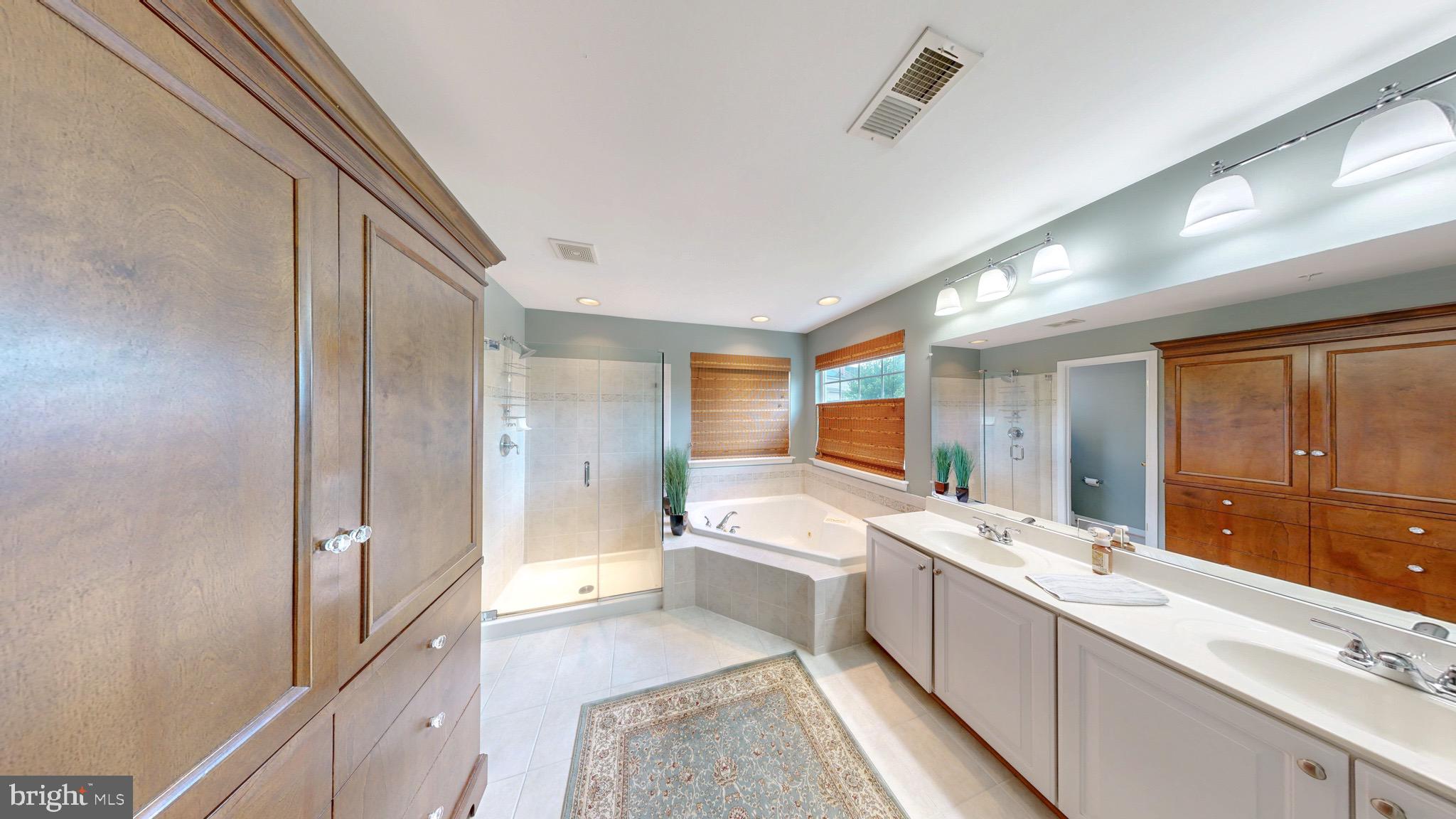 GREENWAY VILLAGE - Residential