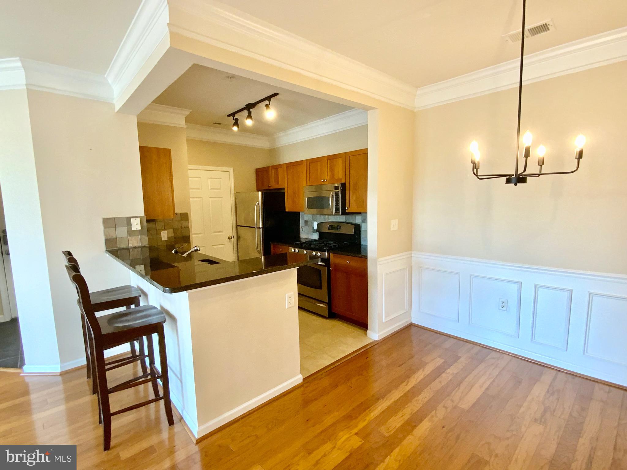 STRATFORD CLUB - Residential Lease